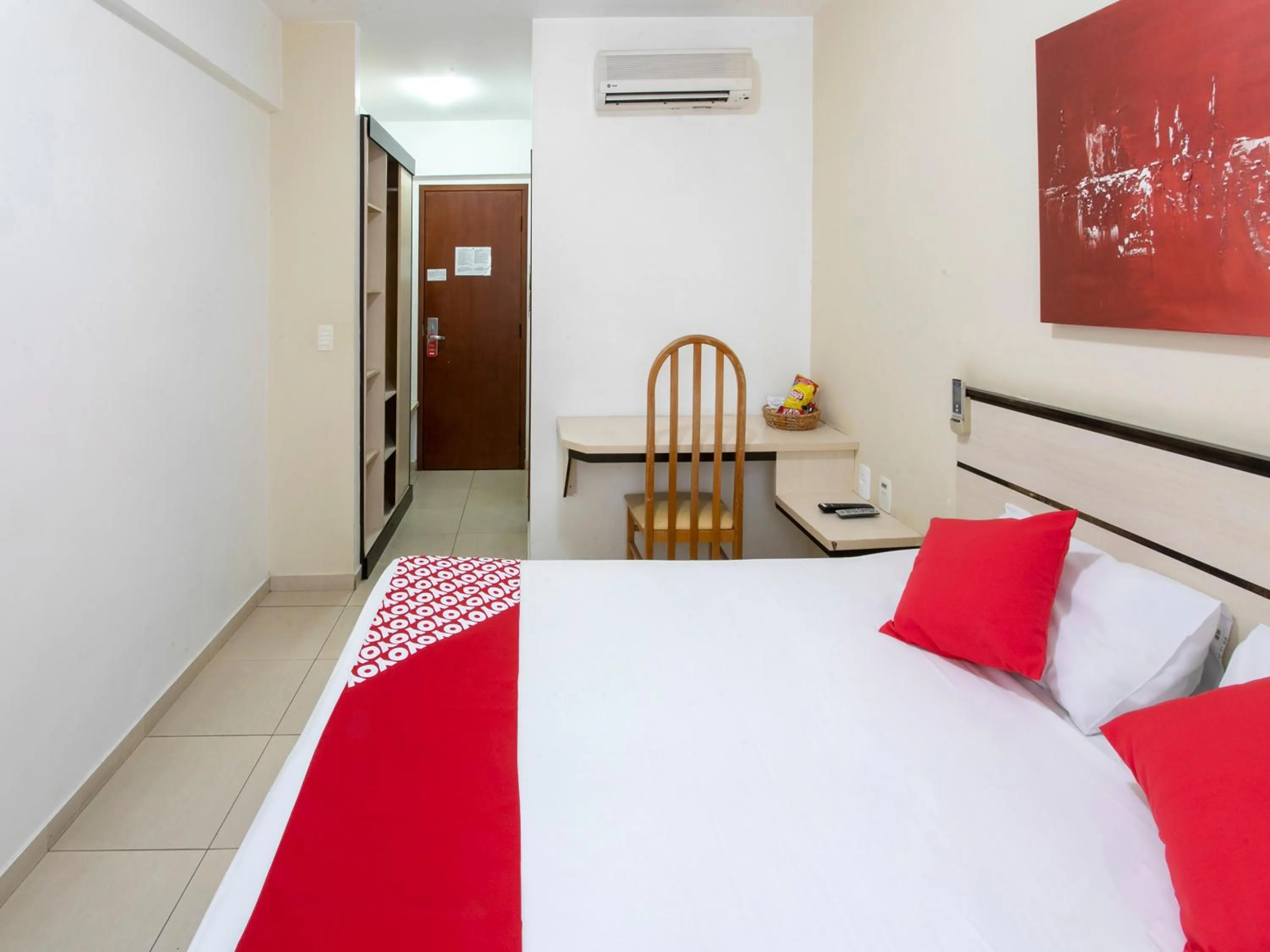 Bedroom, Bed in Polo Hotel