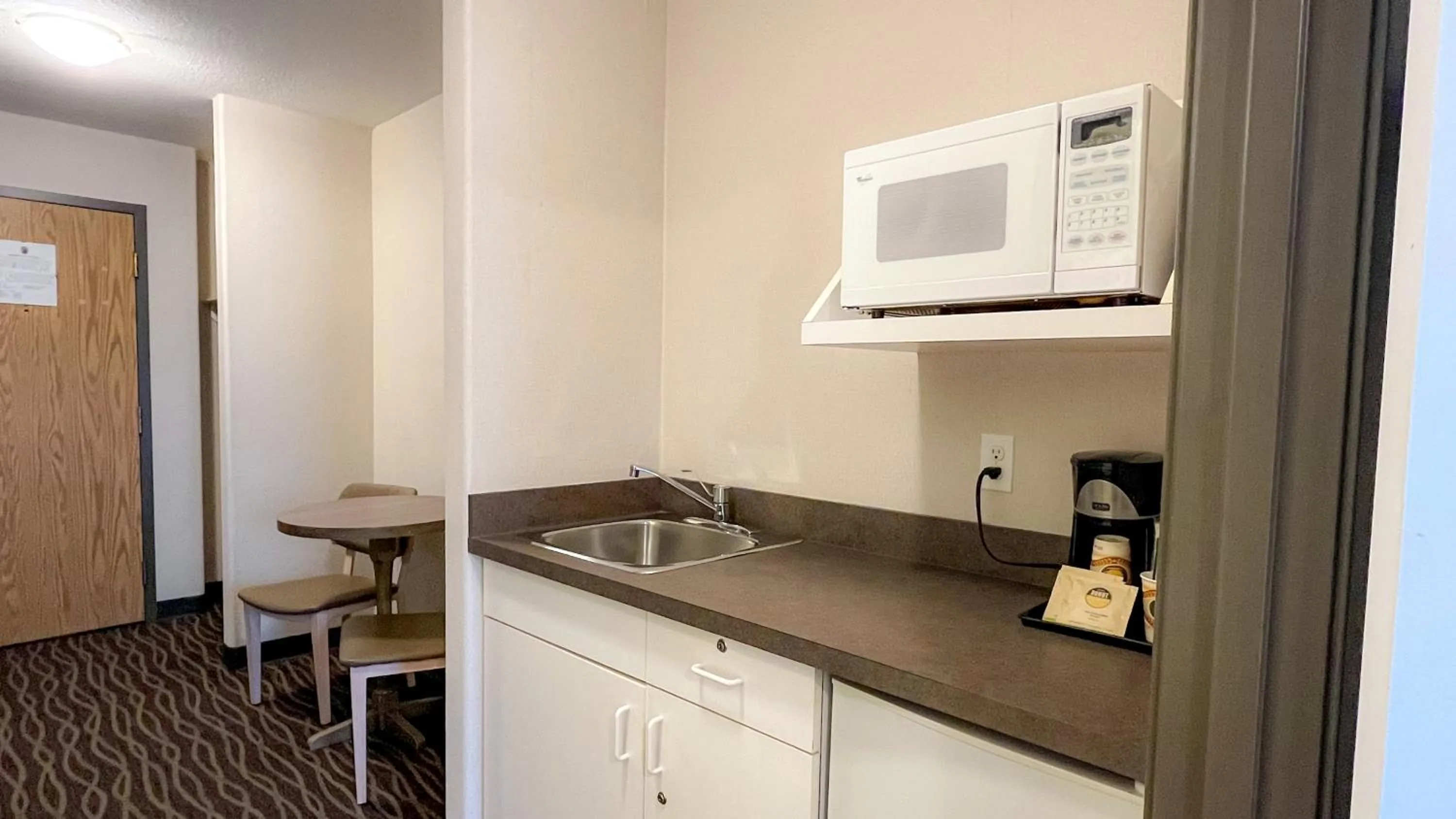 Super 8 by Wyndham Revelstoke BC