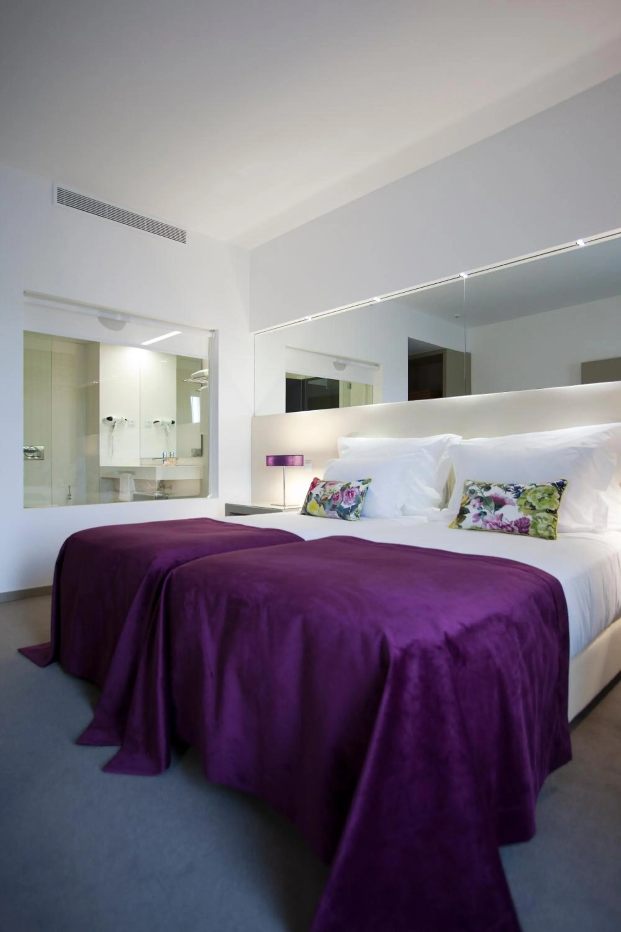 Bed in Delfim Douro Hotel