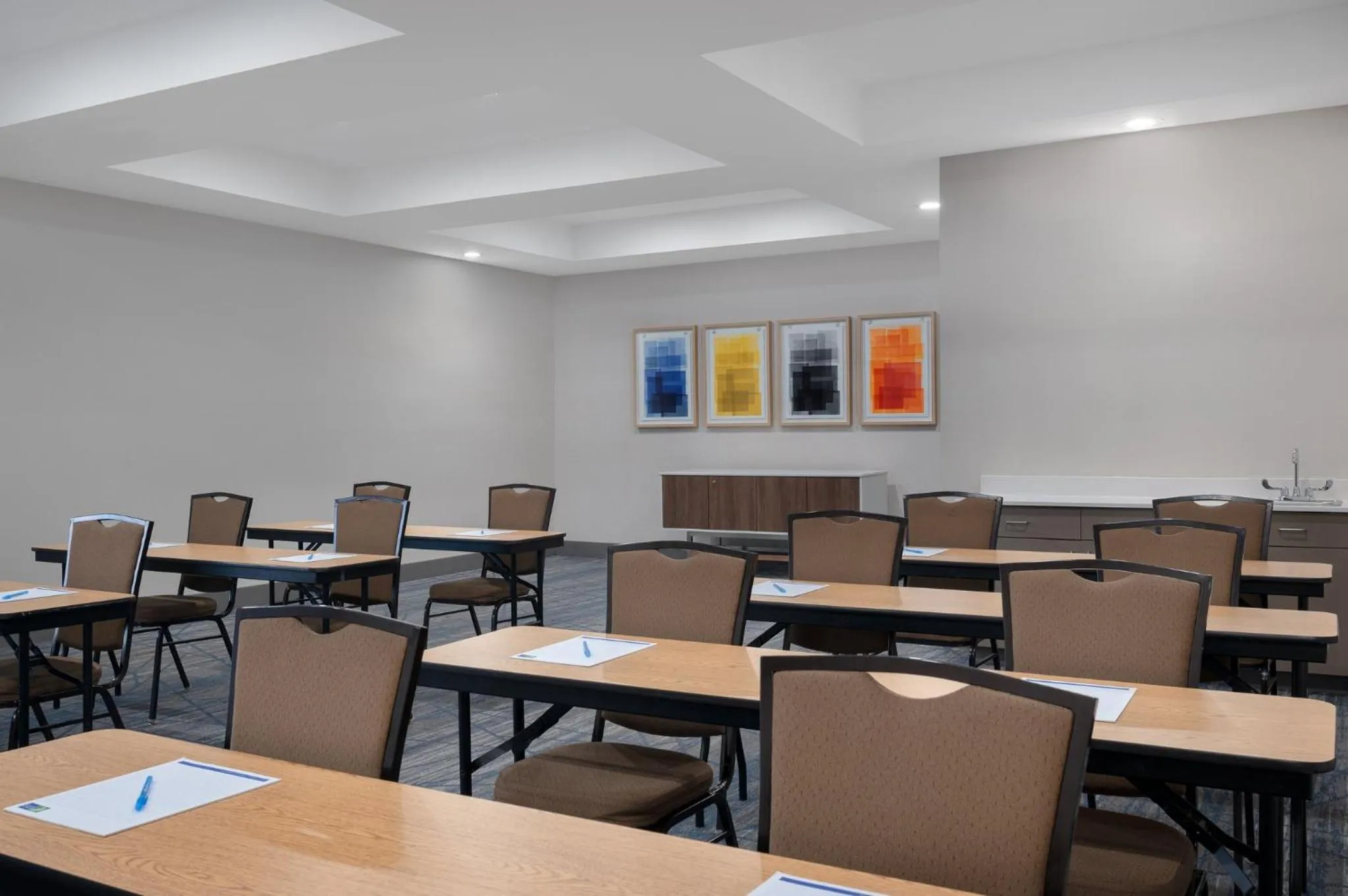 Meeting/conference room in Holiday Inn Express Hotel & Suites Prattville South by IHG