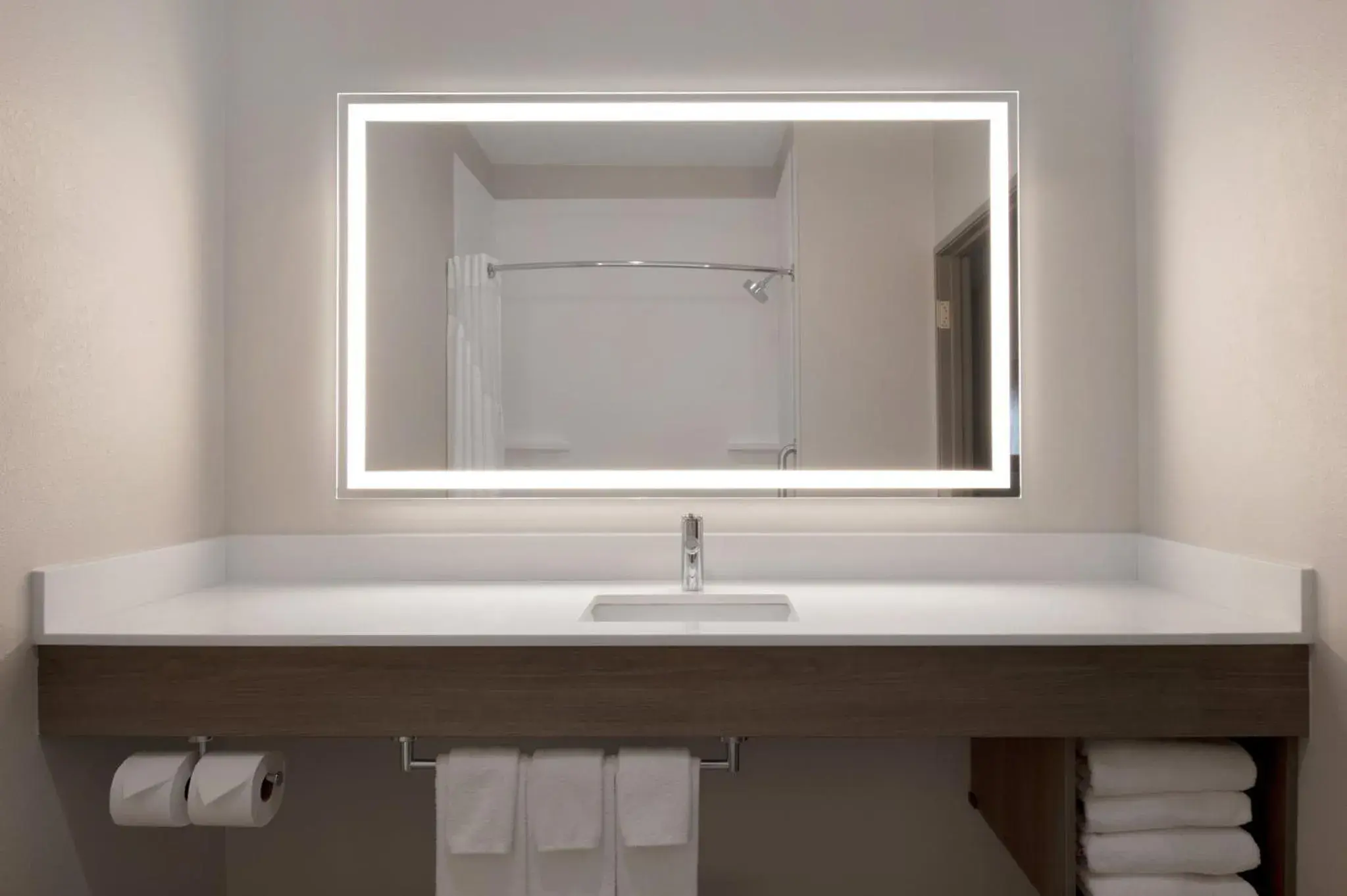 King Suite - Non-Smoking in Holiday Inn Express Hotel & Suites Prattville South by IHG King Suite - Non-Smoking in Holiday Inn Express Hotel & Suites Prattville South by IHG