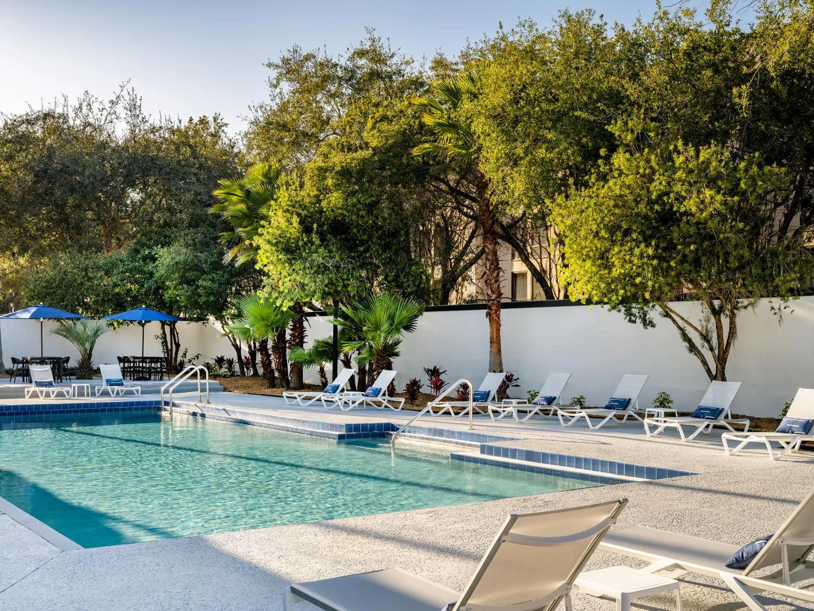 Swimming pool in Delta Hotels by Marriott Jacksonville Deerwood