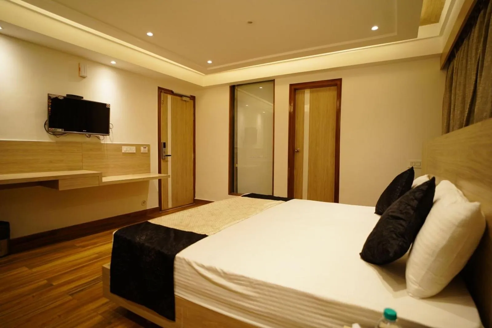 Bedroom, Bed in Mahaveer Shimla By Royal Collection Hotels