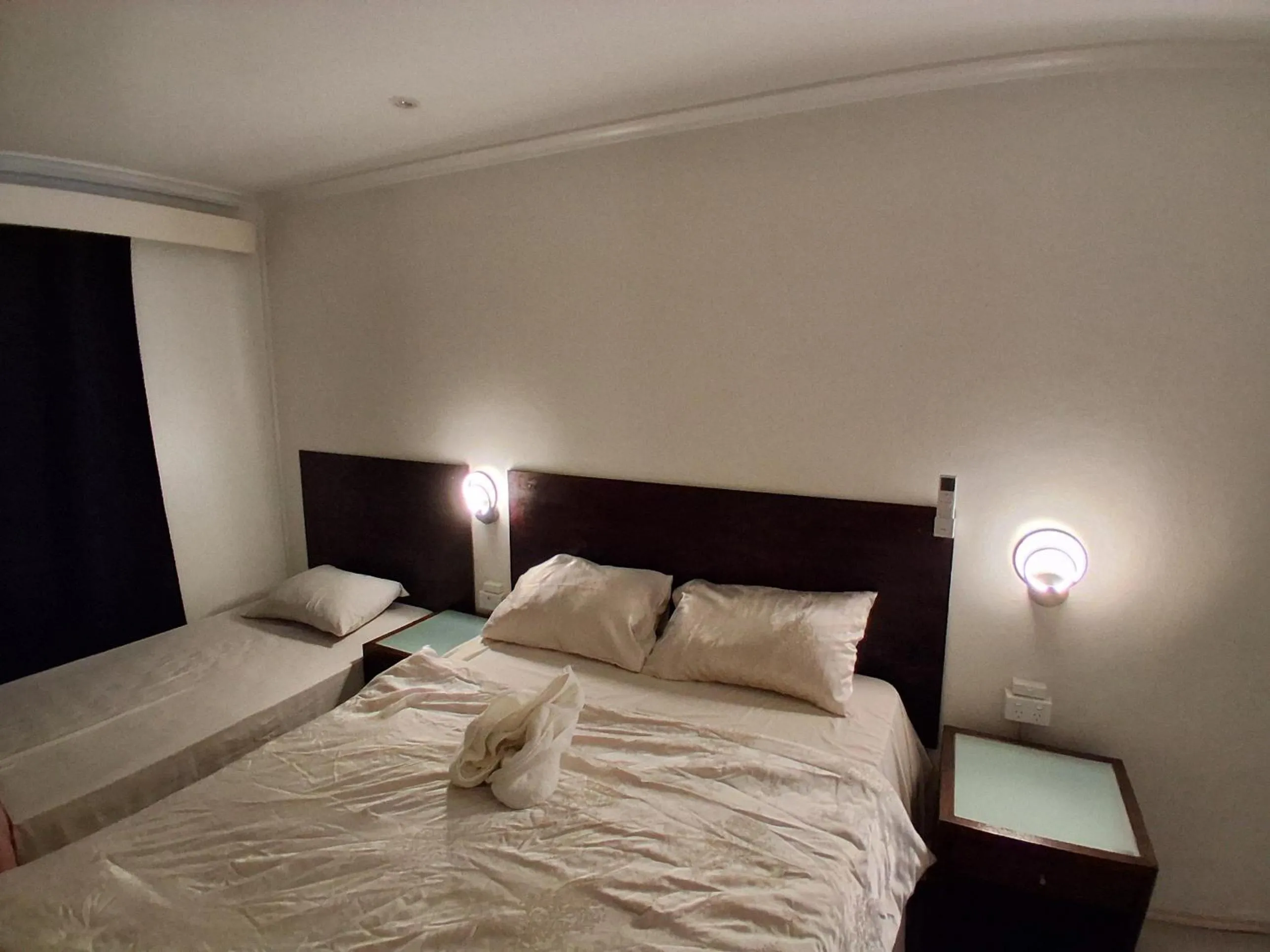 Bed in Nadi Airport Transit Hotel