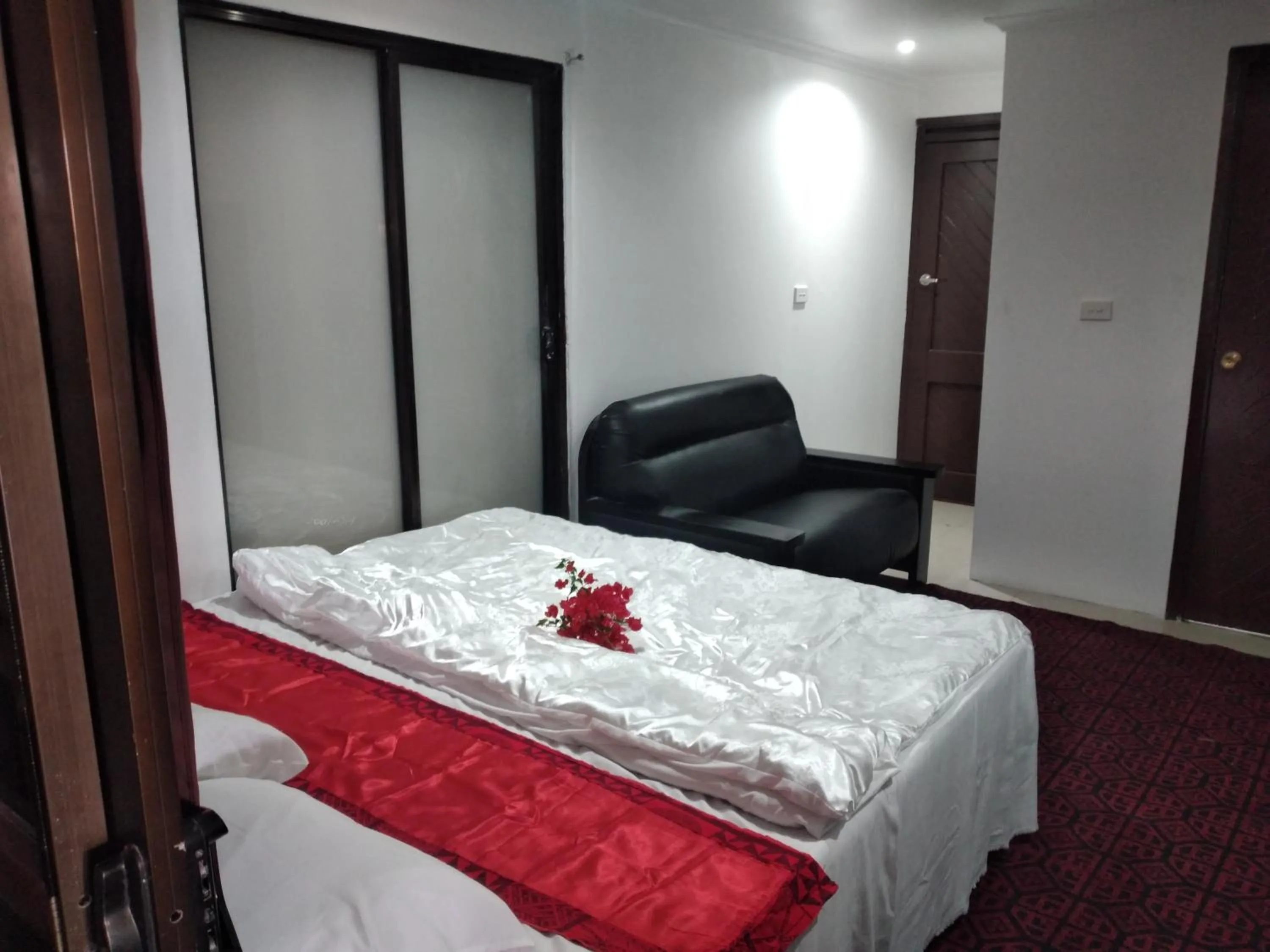 Bed in Nadi Airport Transit Hotel