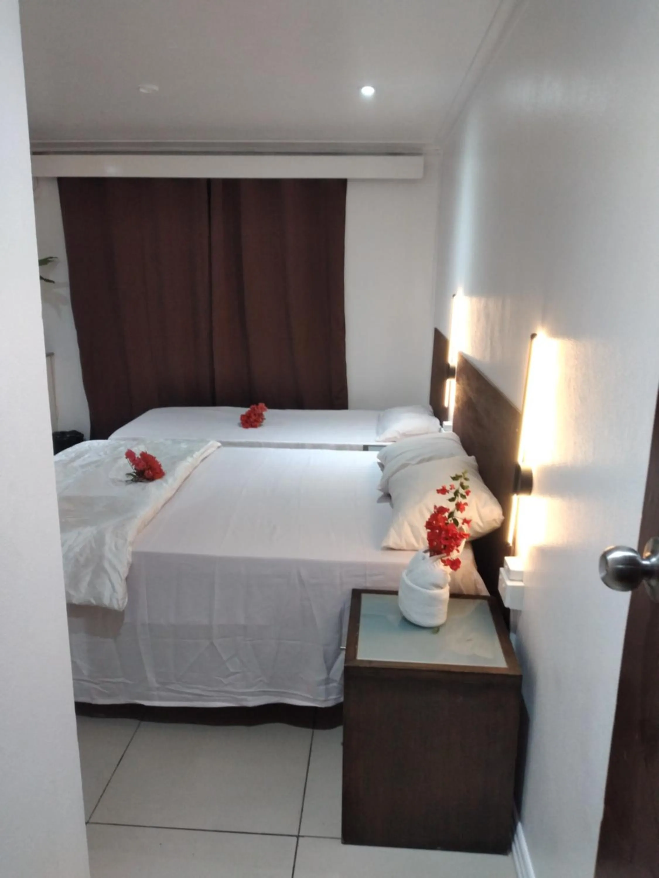 Bed in Nadi Airport Transit Hotel