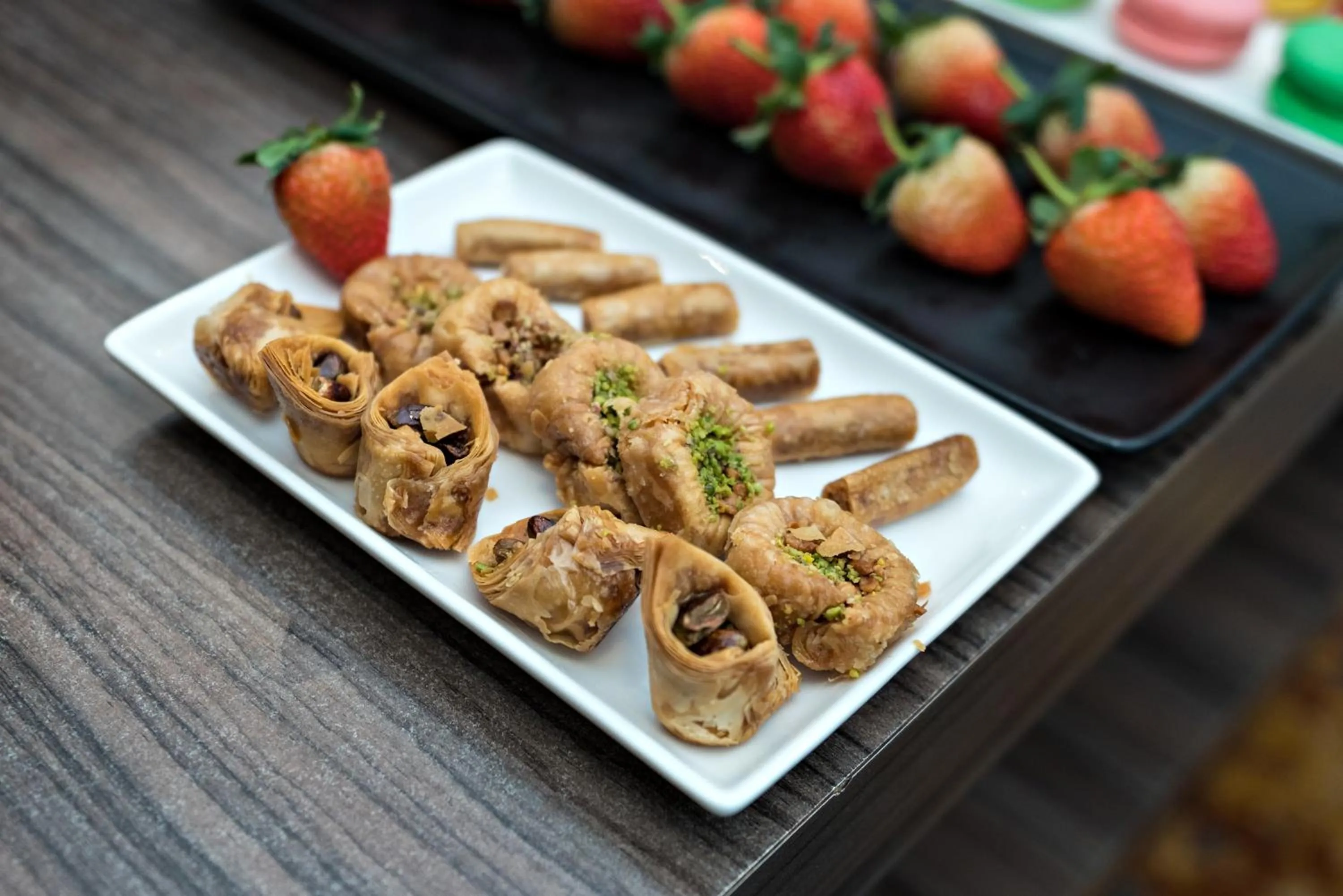 Food and drinks in Jiwar Almasi Hotel