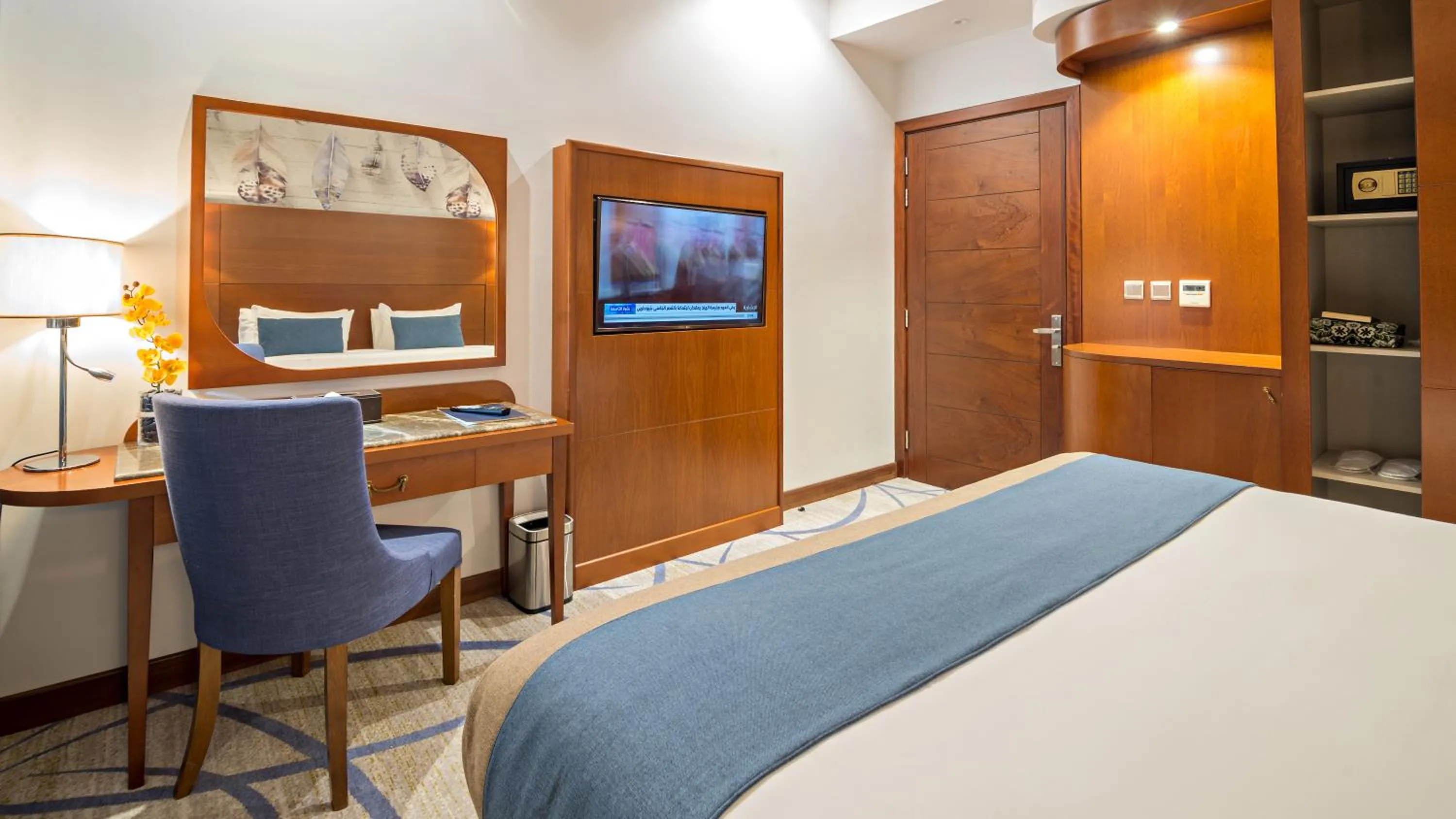 Bed in Jiwar Almasi Hotel