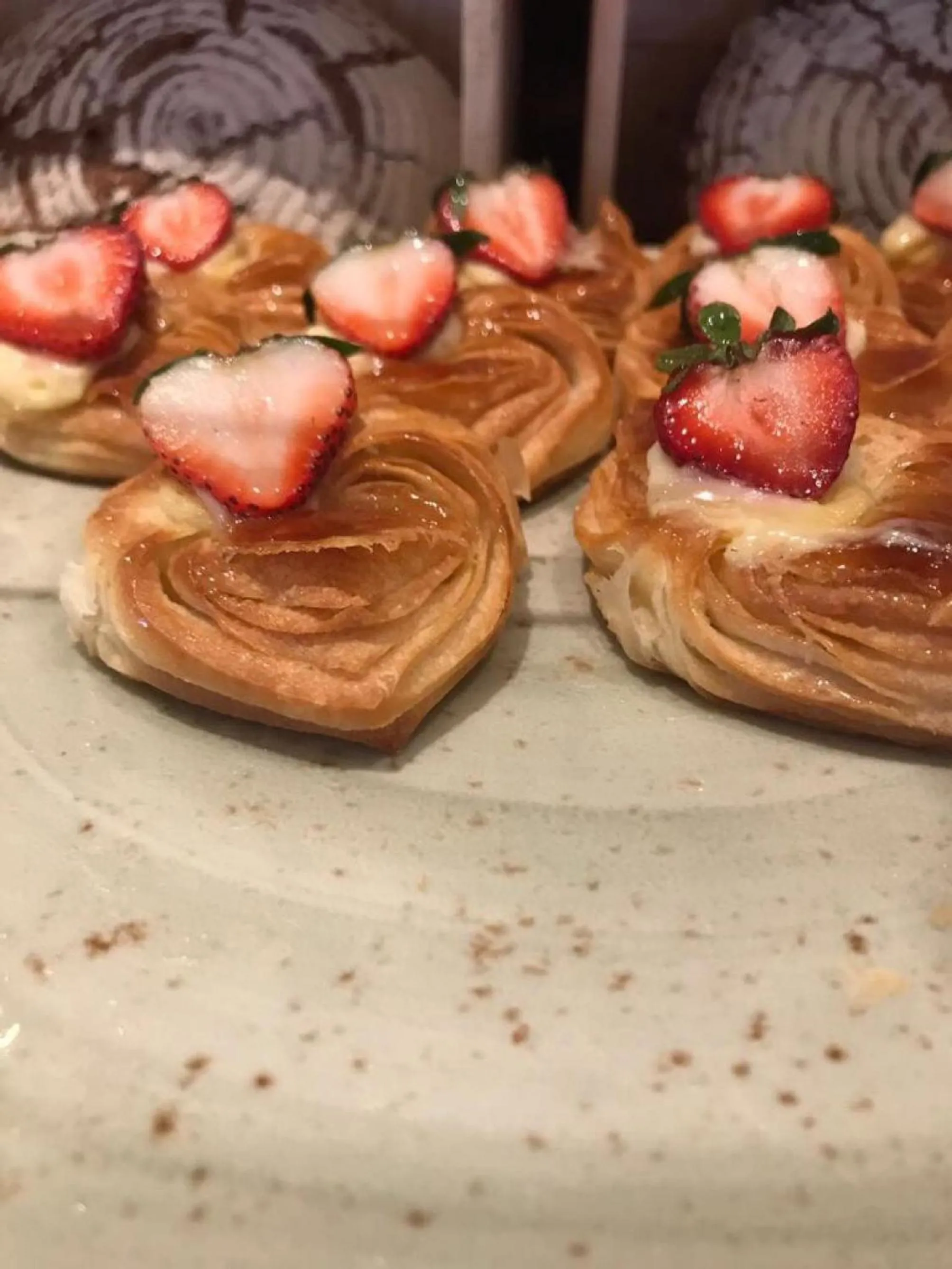 Restaurant/places to eat in Jiwar Almasi Hotel