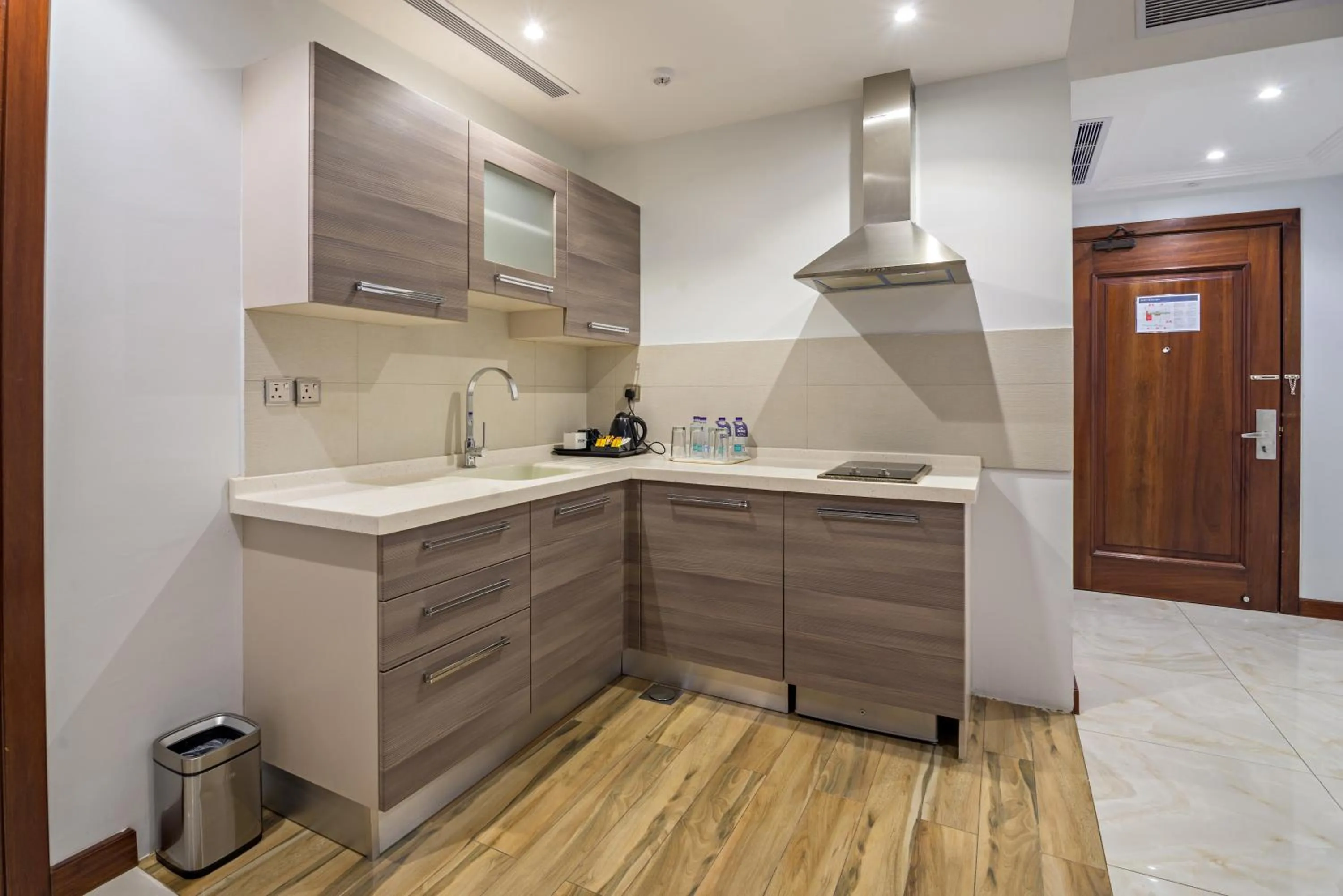 Kitchen or kitchenette in Jiwar Almasi Hotel