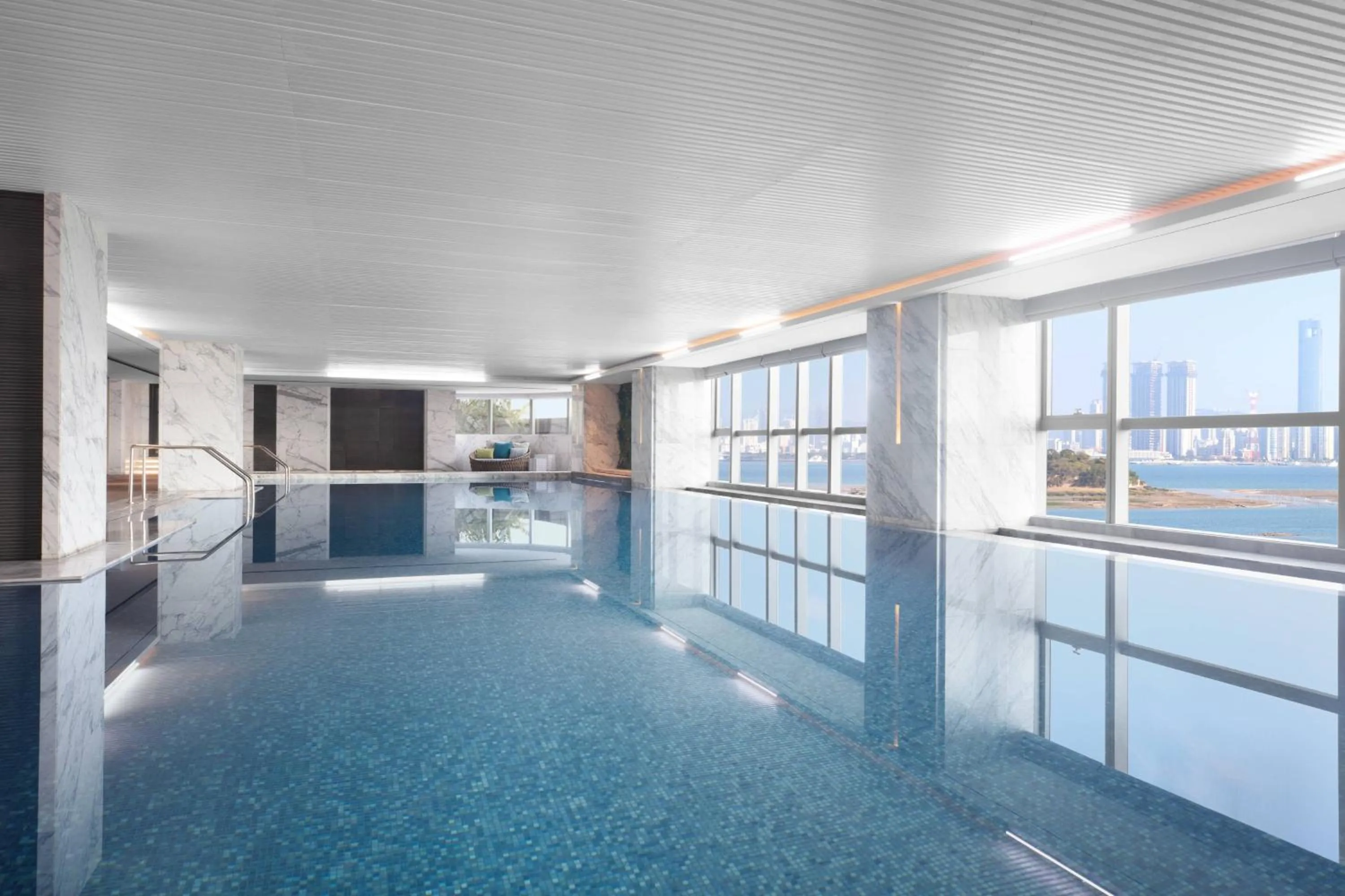 Swimming pool in Xiamen Marriott Hotel Haicang