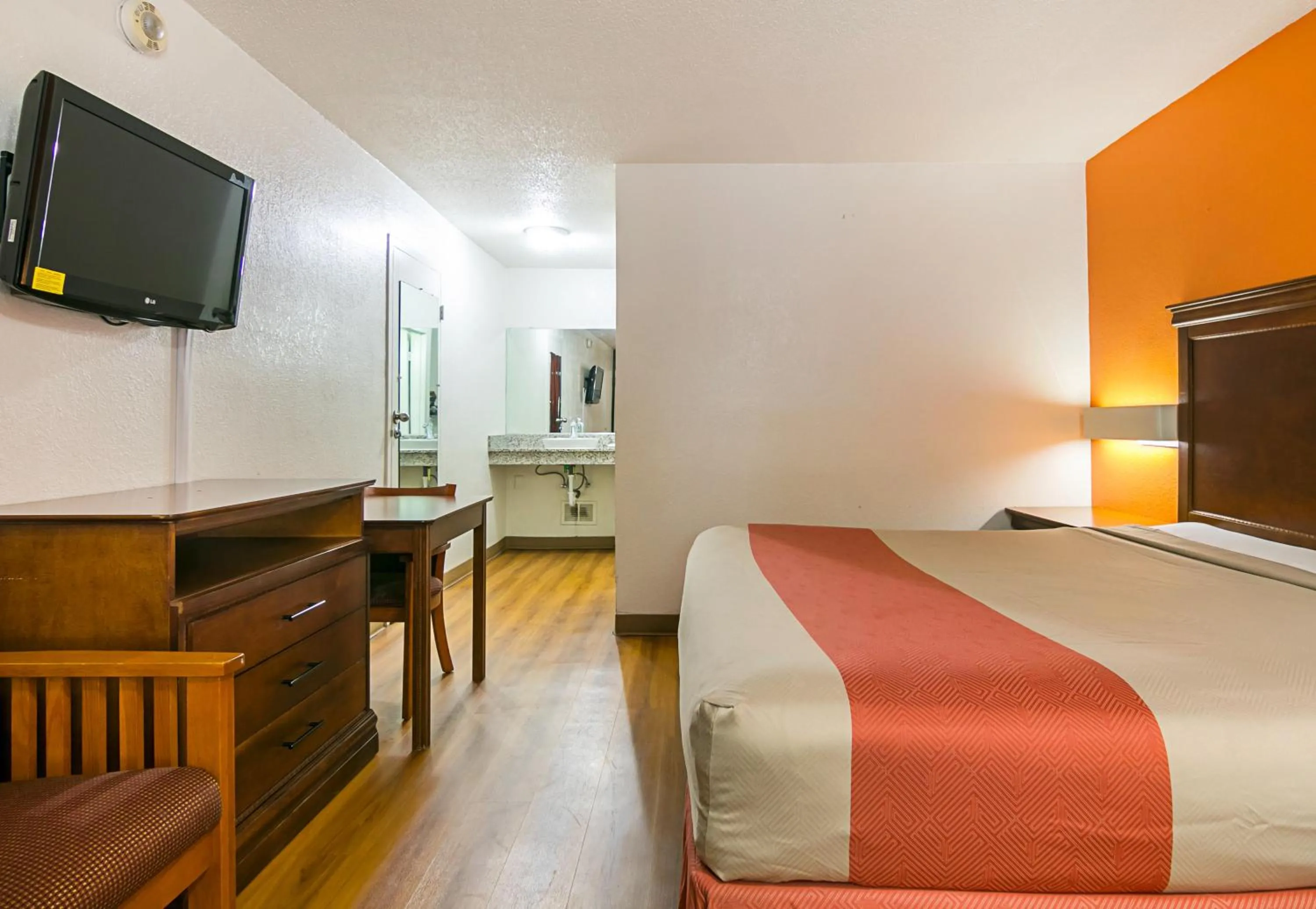 Bedroom, Bed in Motel 6-Conyers, GA