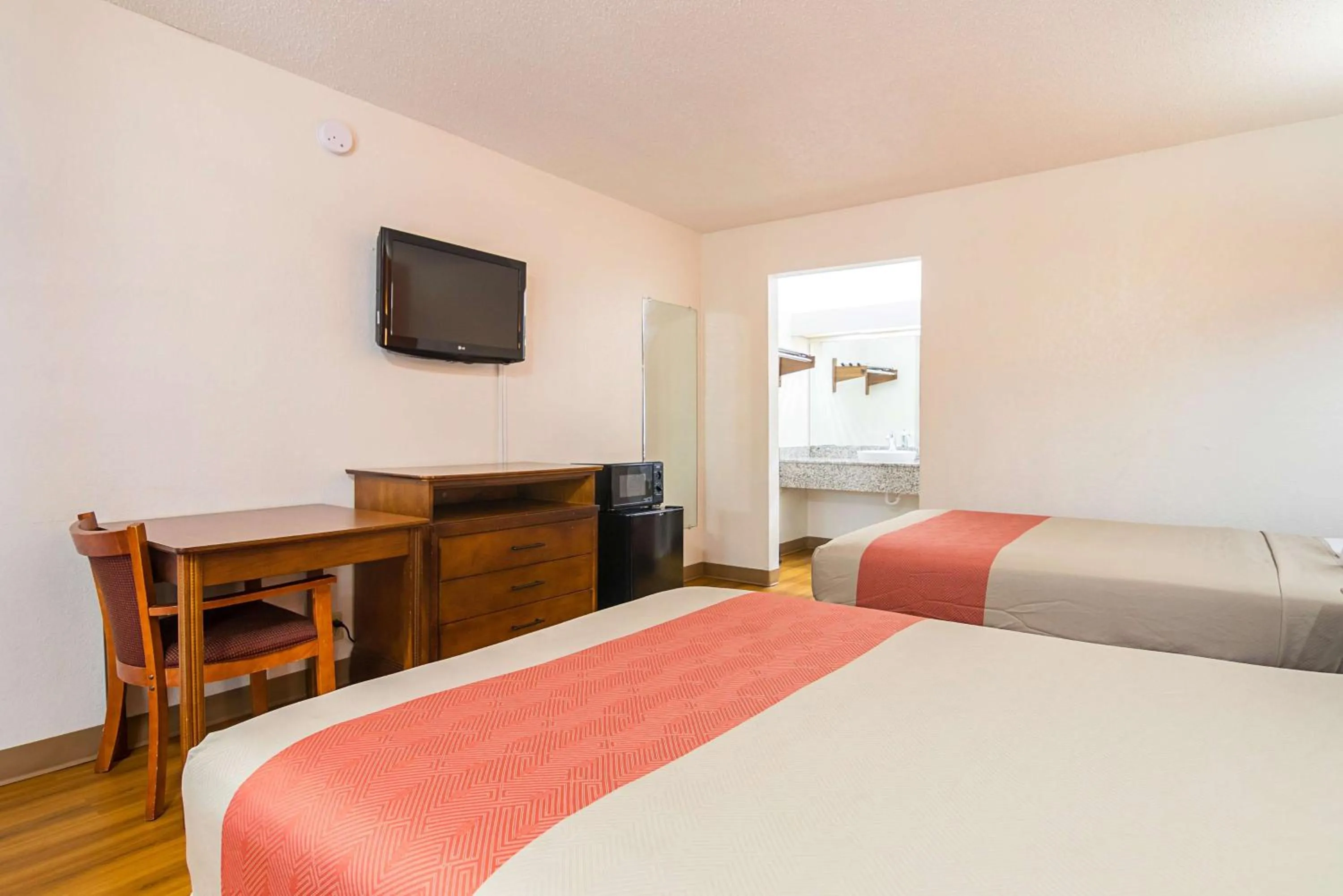 Bathroom, Bed in Motel 6-Conyers, GA