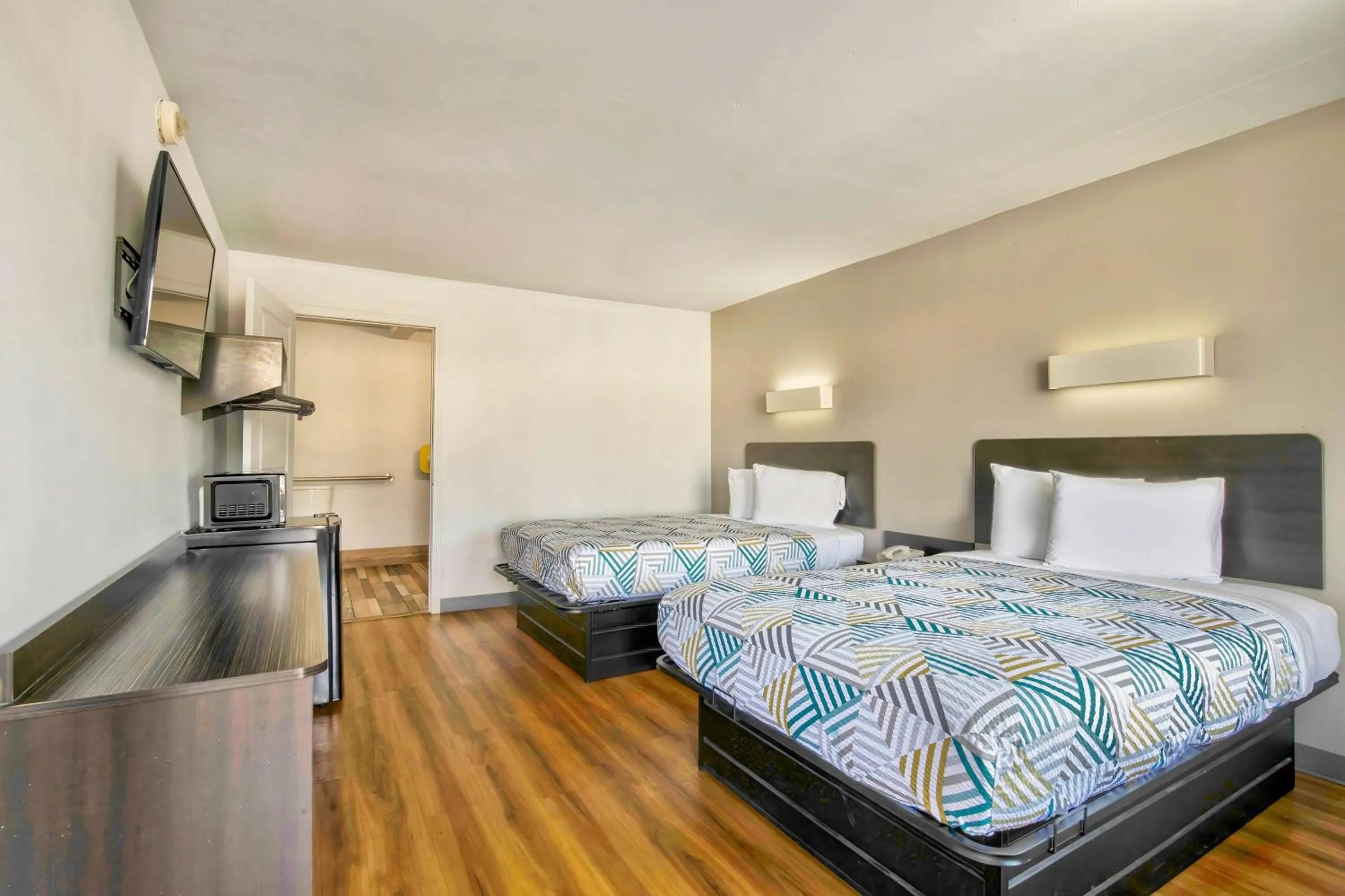 Bedroom, Bed in Motel 6-Conyers, GA