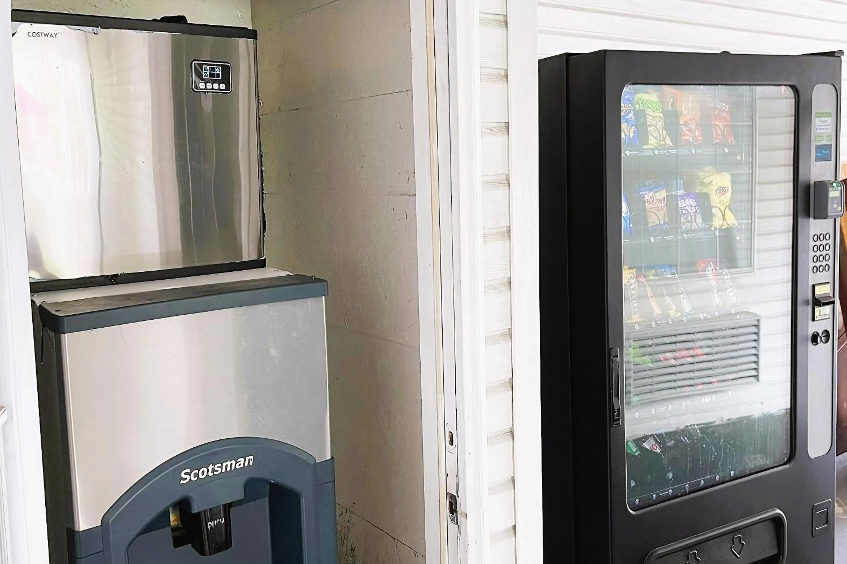 vending machine in Evergreen Inn