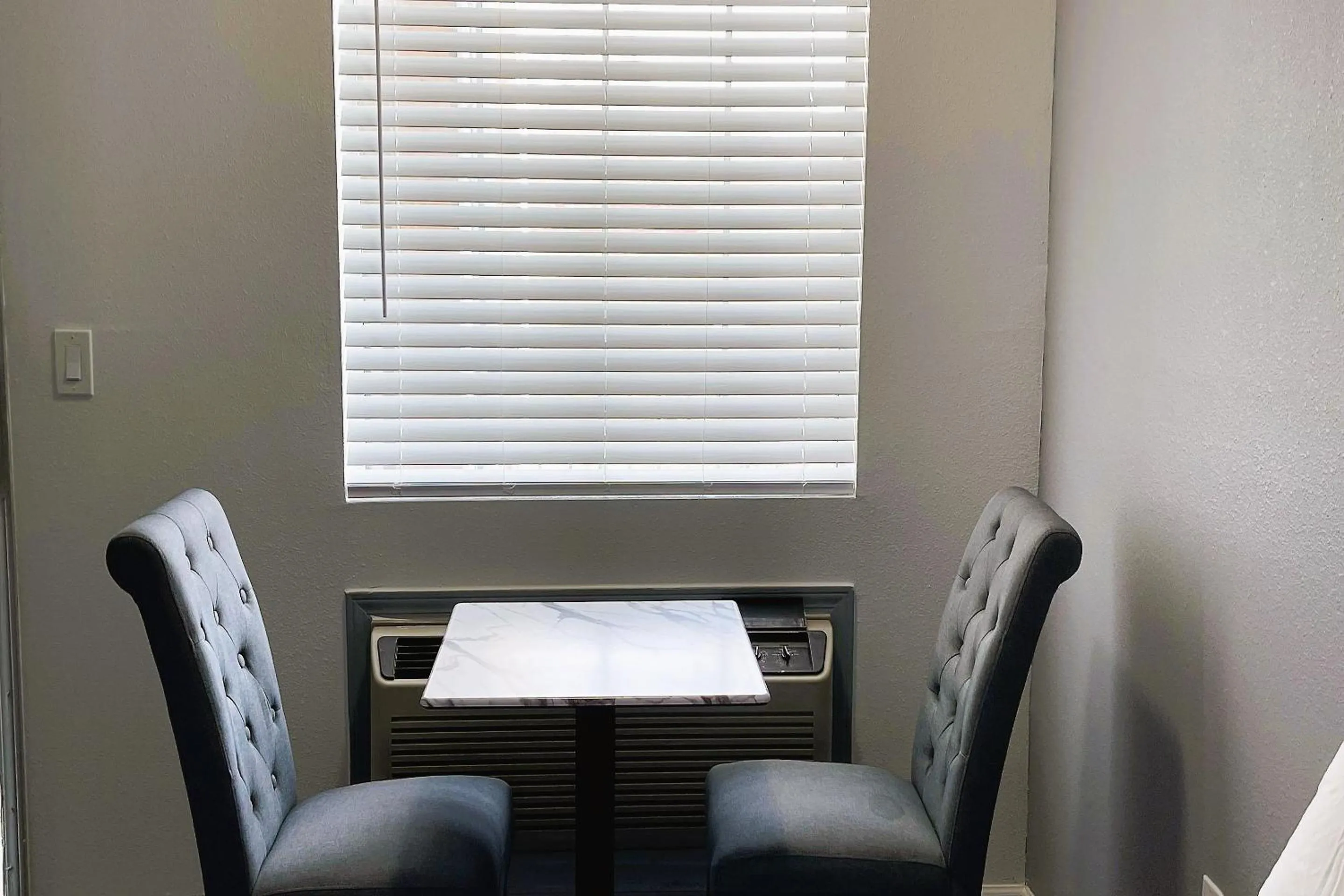 Area and facilities in Evergreen Inn