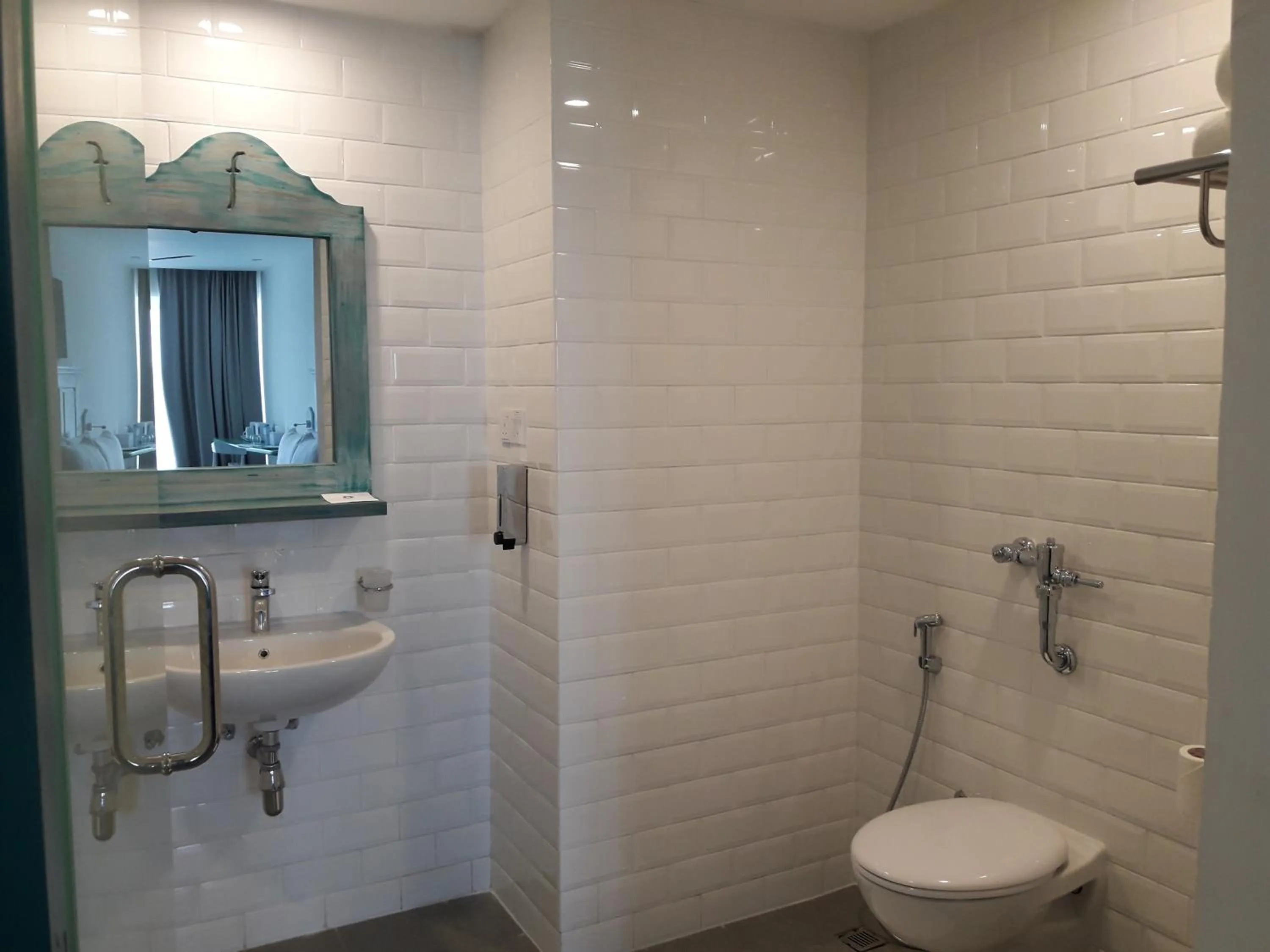 Bathroom in Blue Beach Galle