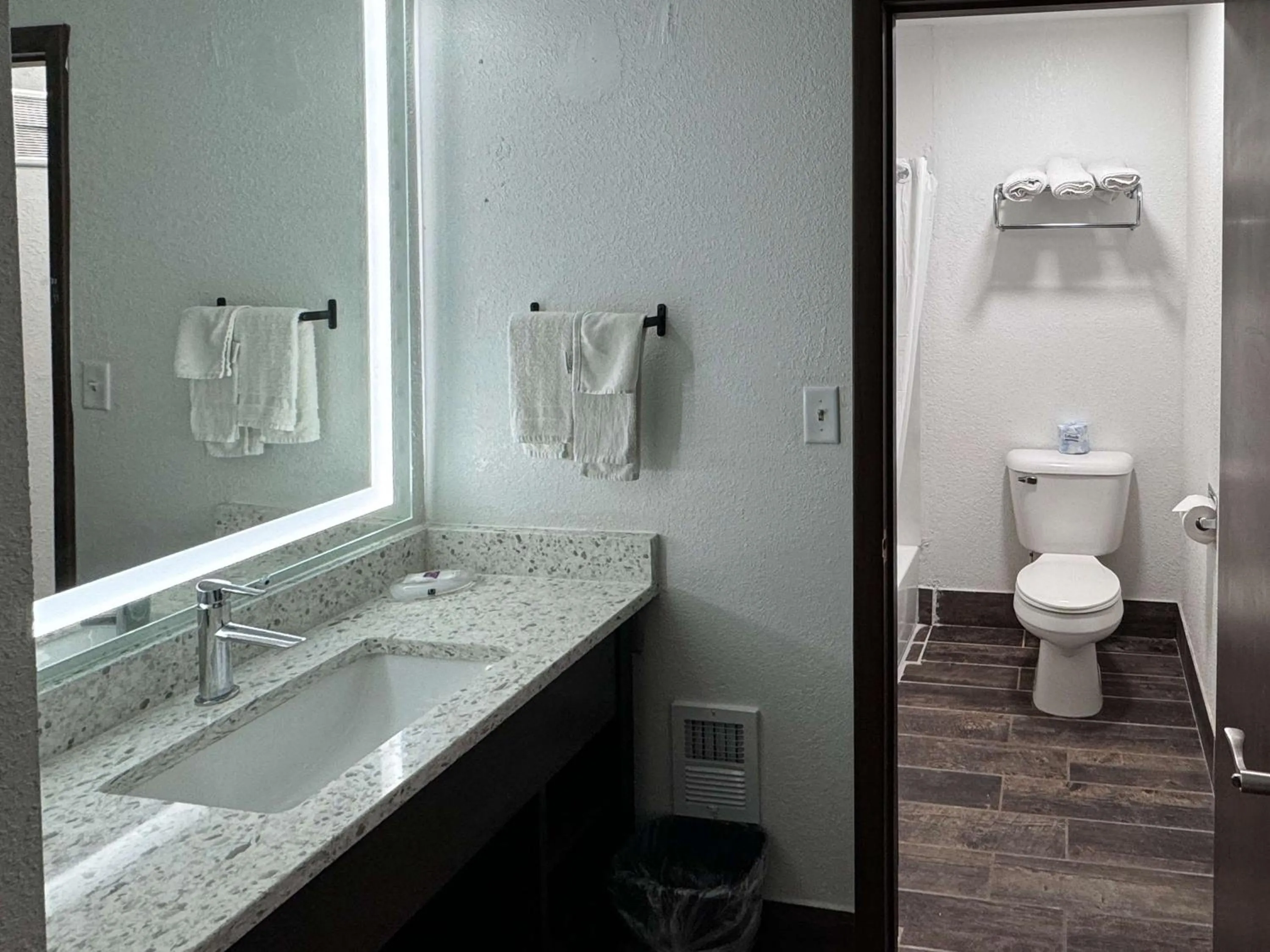 Bathroom in Motel 6-Fond Du Lac, WI