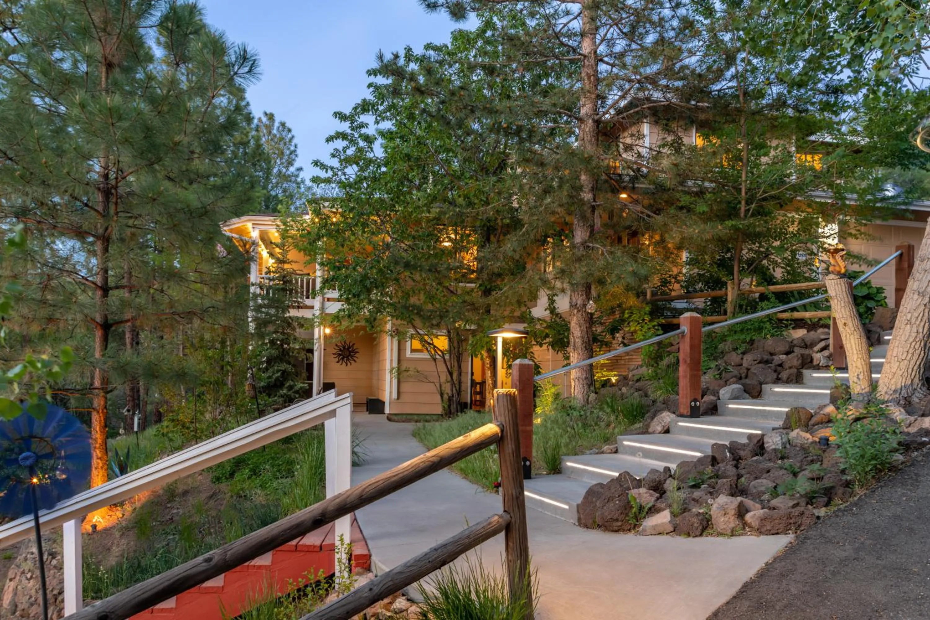 Property building in Sheridan House Inn- Adult Only Accommodation