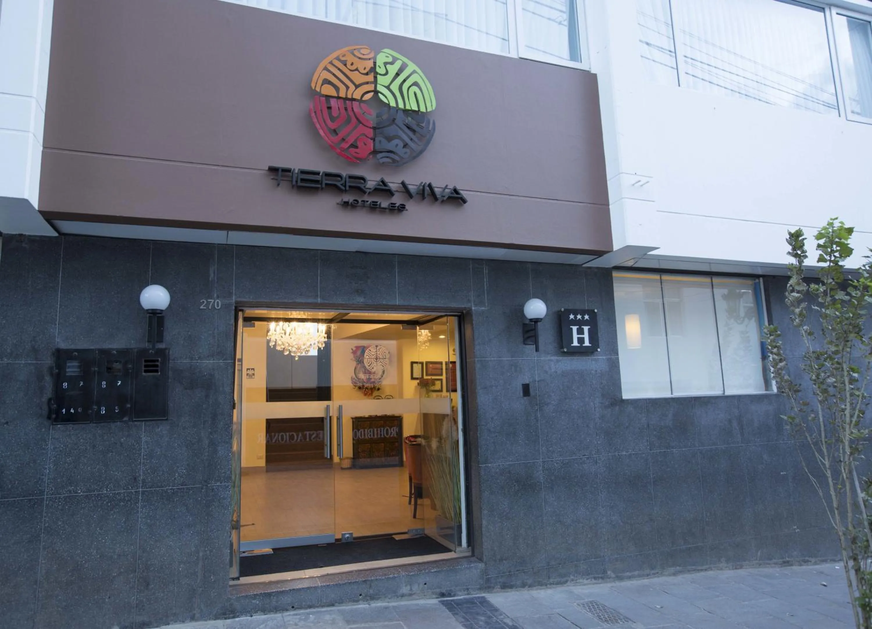 Facade/entrance in Tierra Viva Puno Plaza