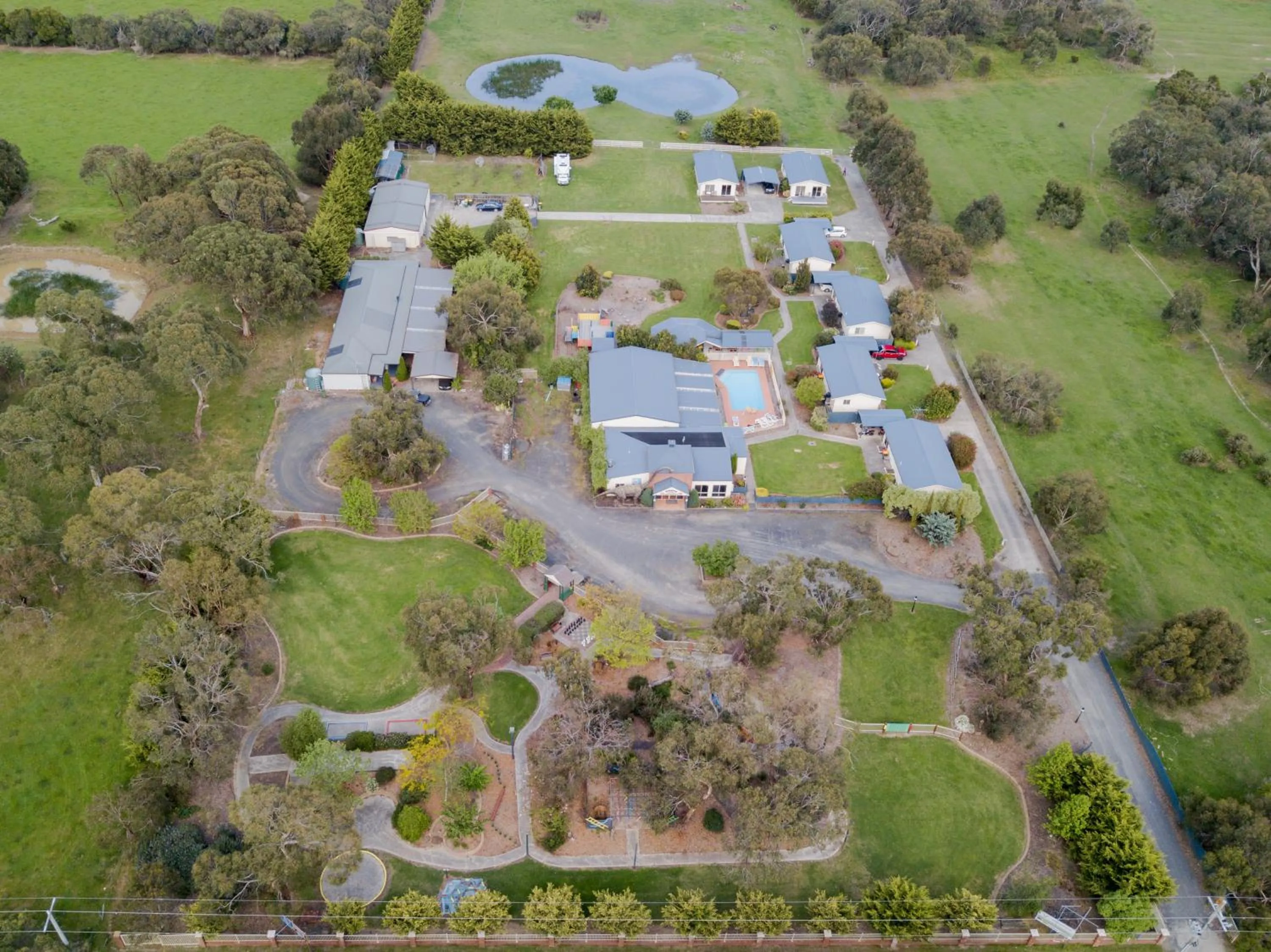 Property building, Bird's-eye View in Woodbyne Resort
