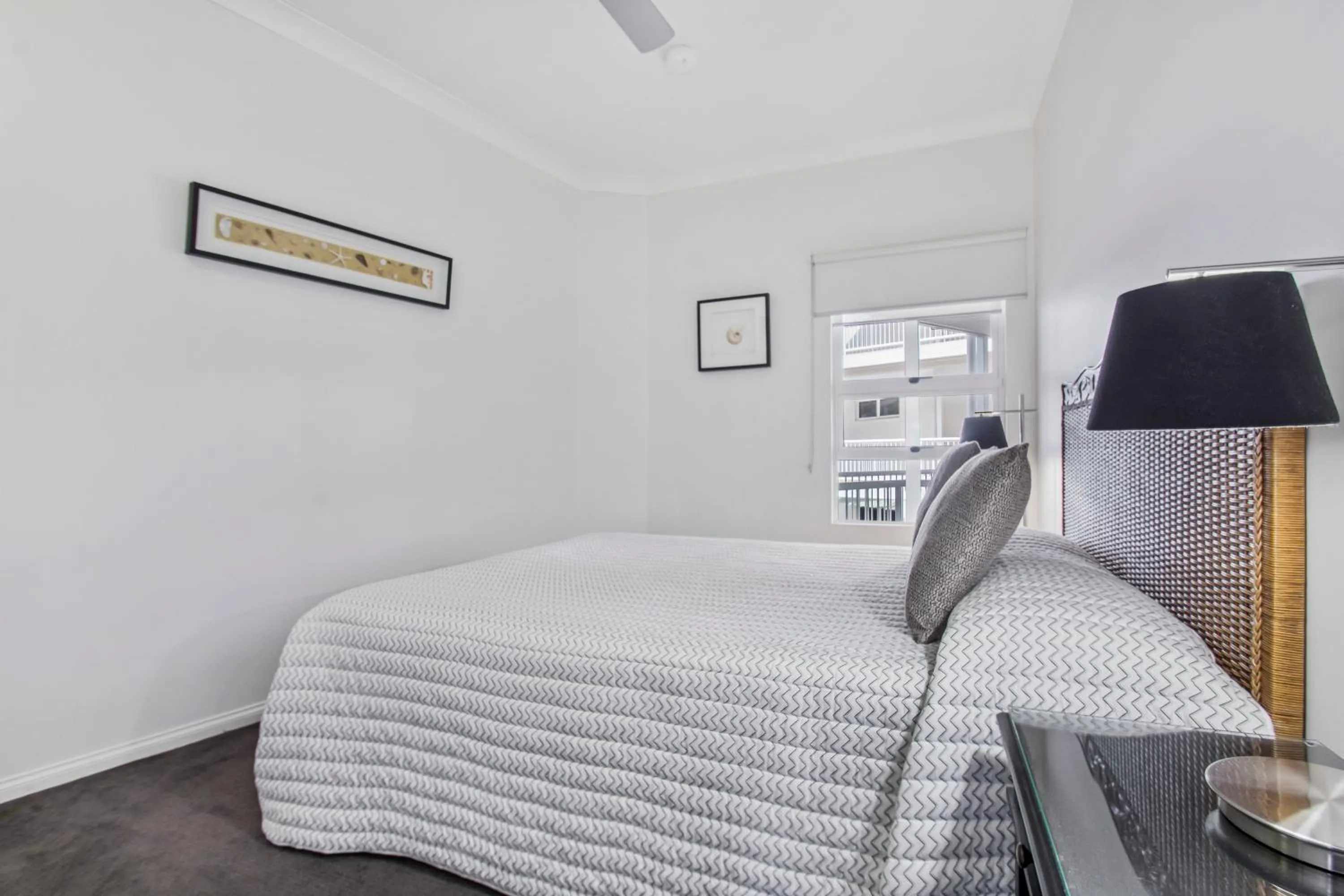 Bedroom, Bed in The Lookout Resort Noosa