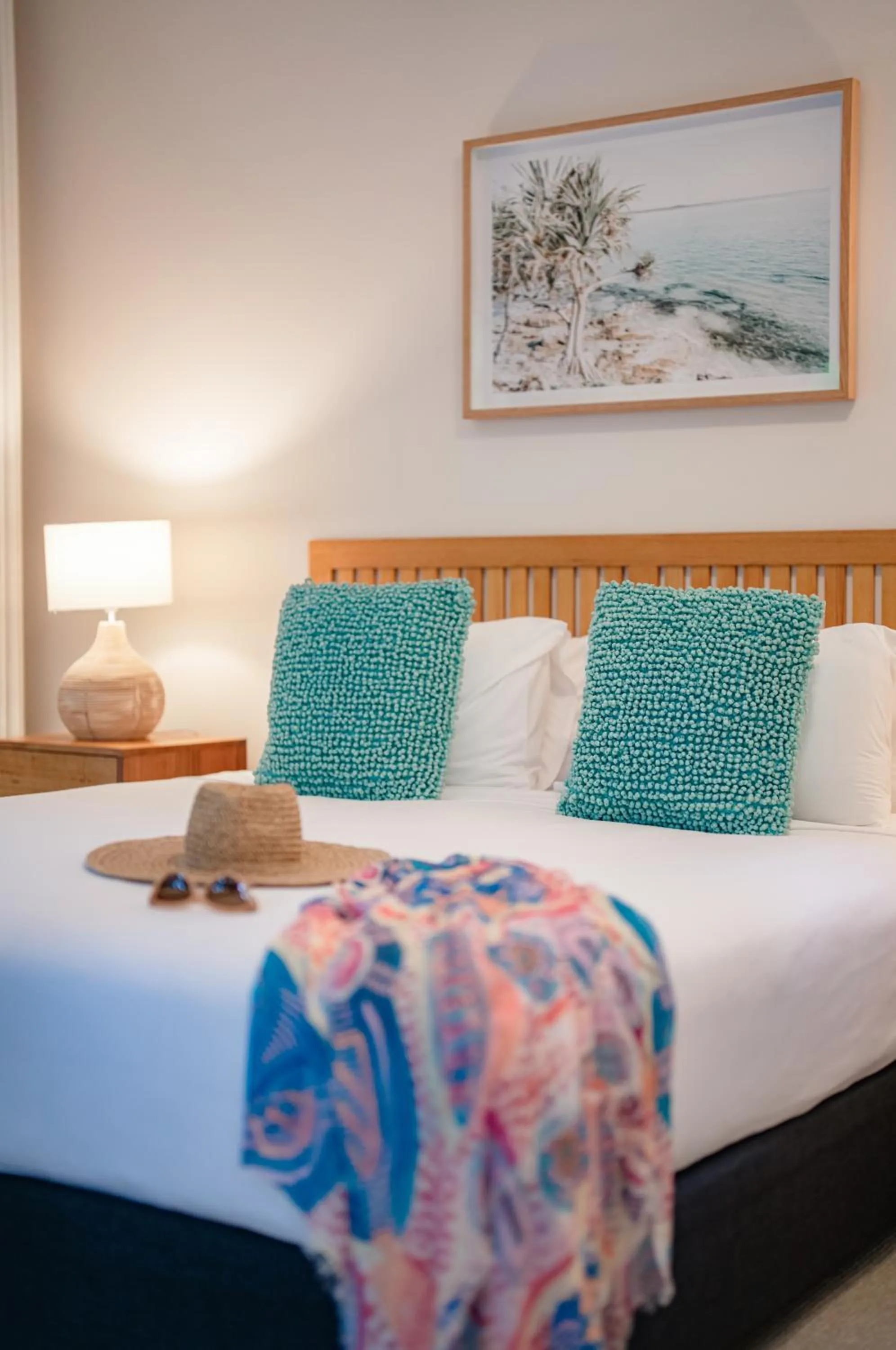 Bedroom, Bed in The Lookout Resort Noosa