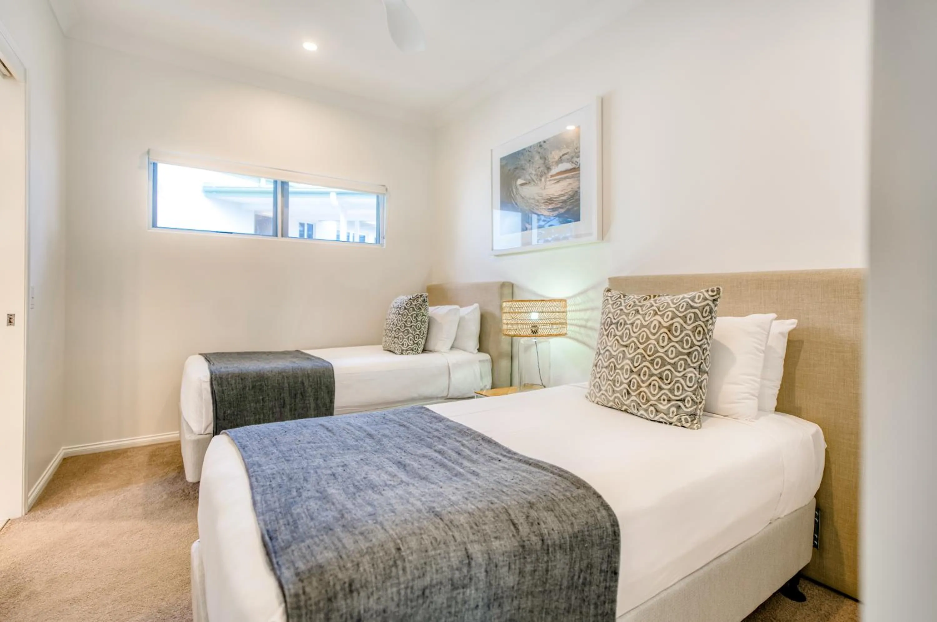 Bedroom, Bed in The Lookout Resort Noosa