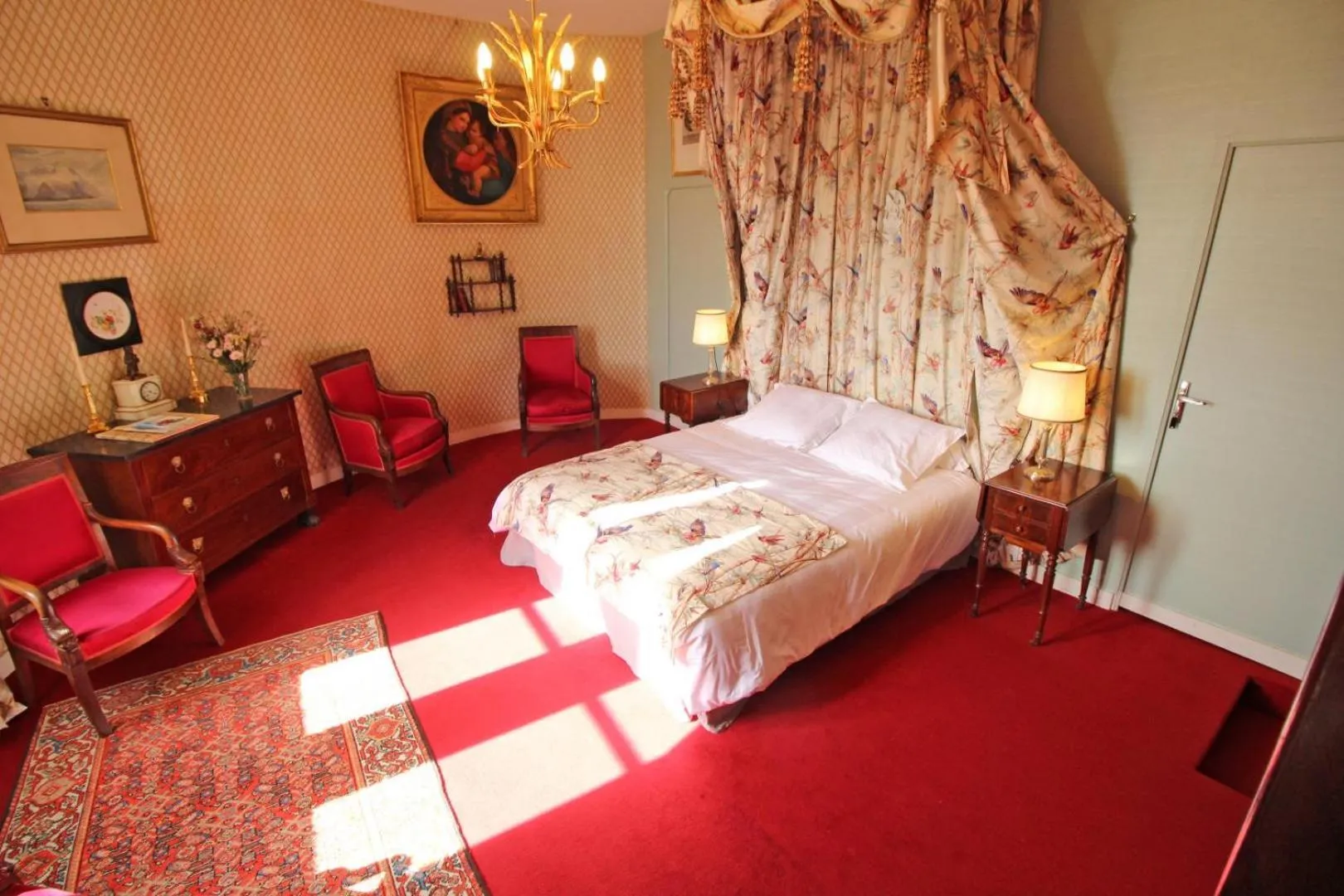 Photo of the whole room, Bed in Domaine de Bort