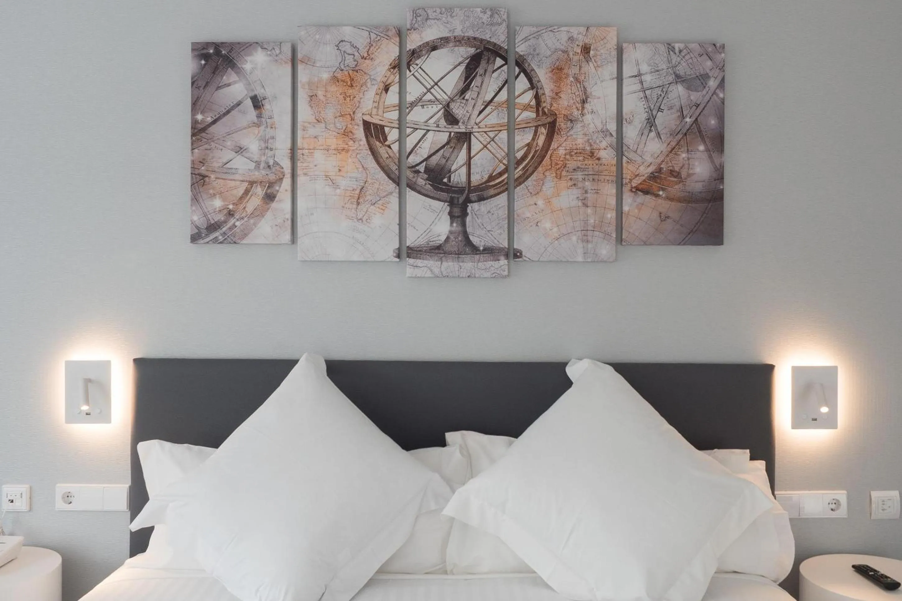 Photo of the whole room, Bed in Sercotel Valencia Alameda 41