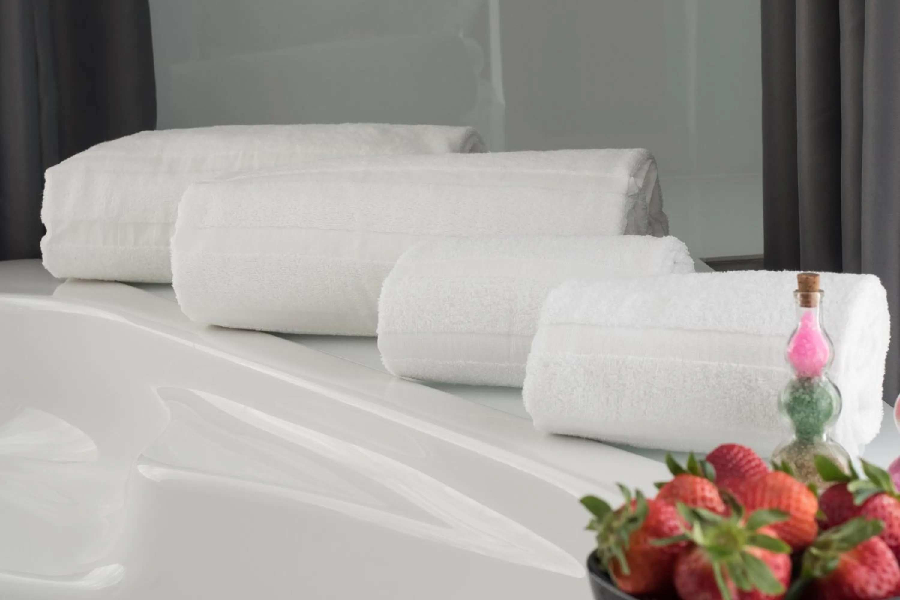 towels, Bed in Sercotel Valencia Alameda 41