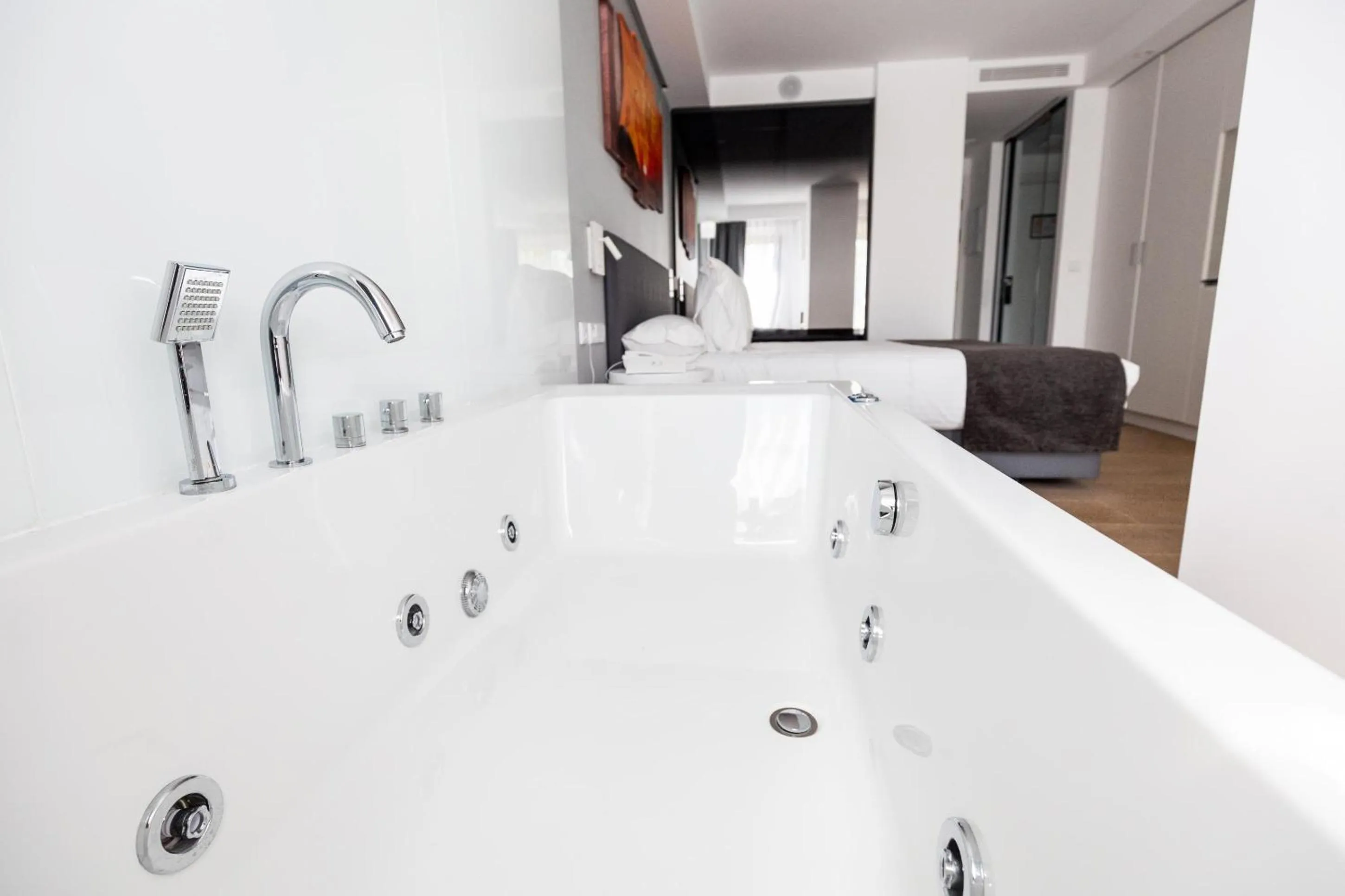 Bathroom in Sercotel Valencia Alameda 41