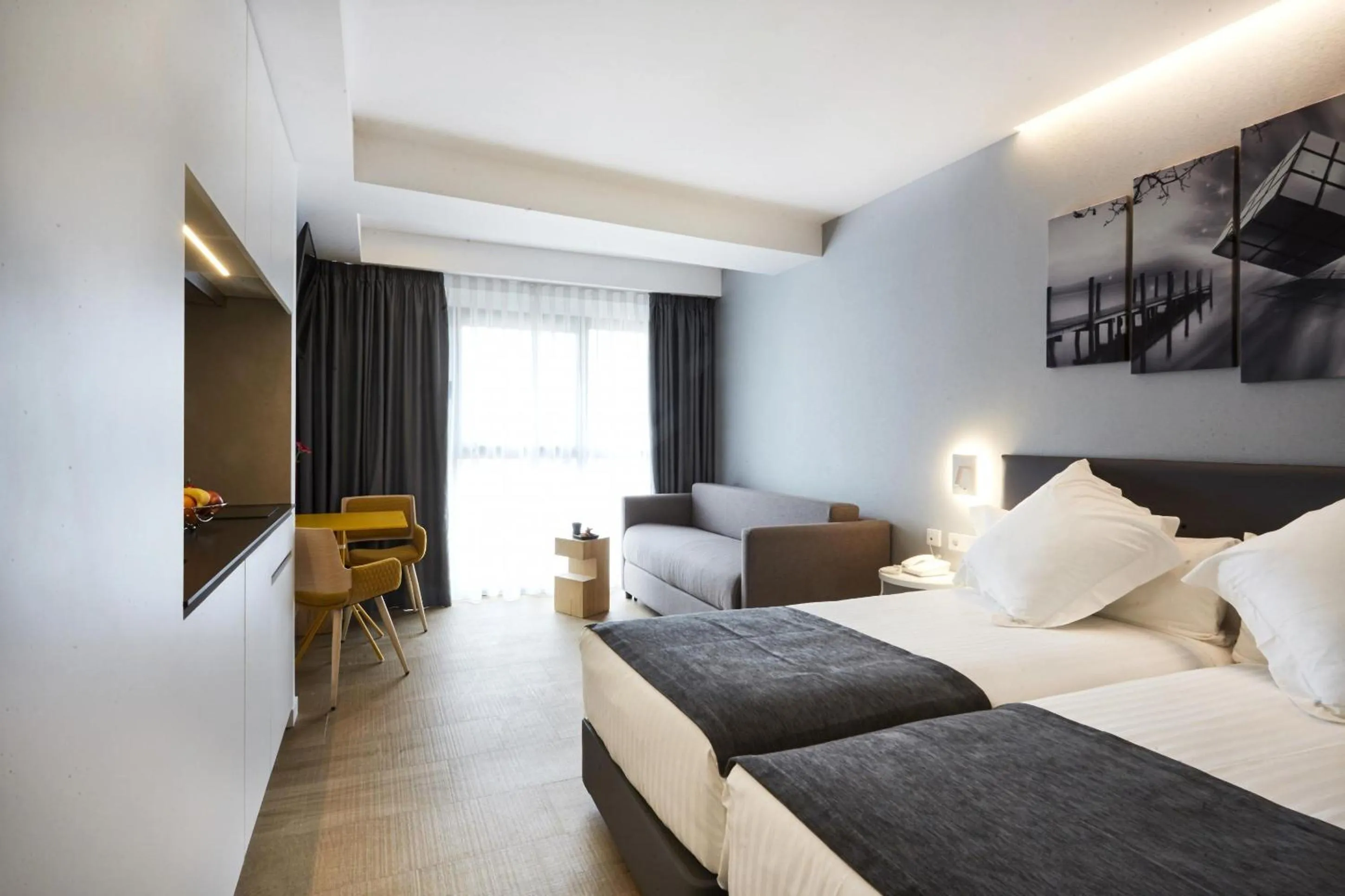 Photo of the whole room, Bed in Sercotel Valencia Alameda 41