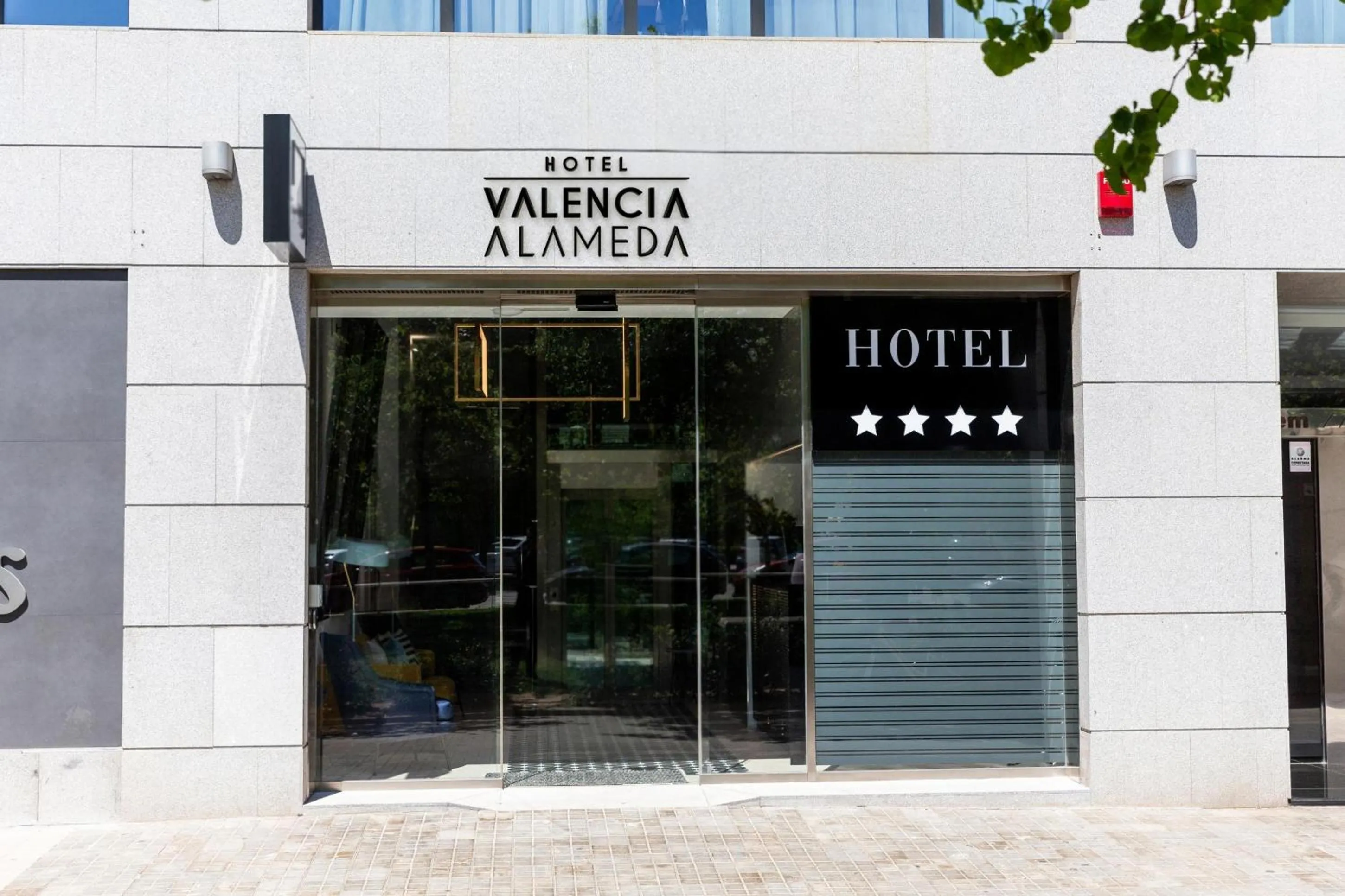 Facade/entrance in Sercotel Valencia Alameda 41