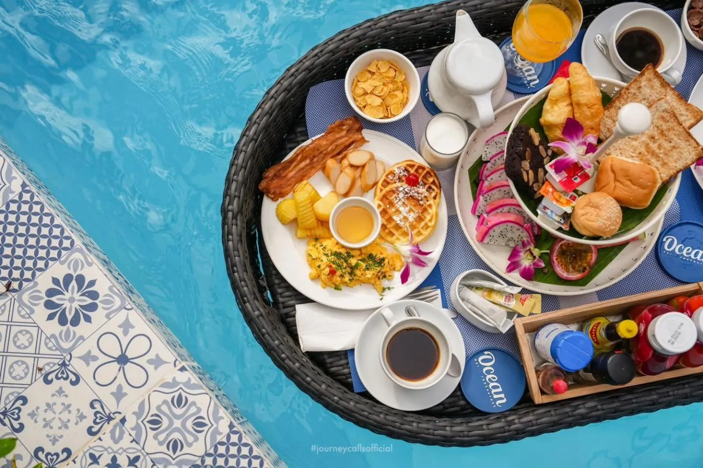 Food and drinks in Le Resort and Villas