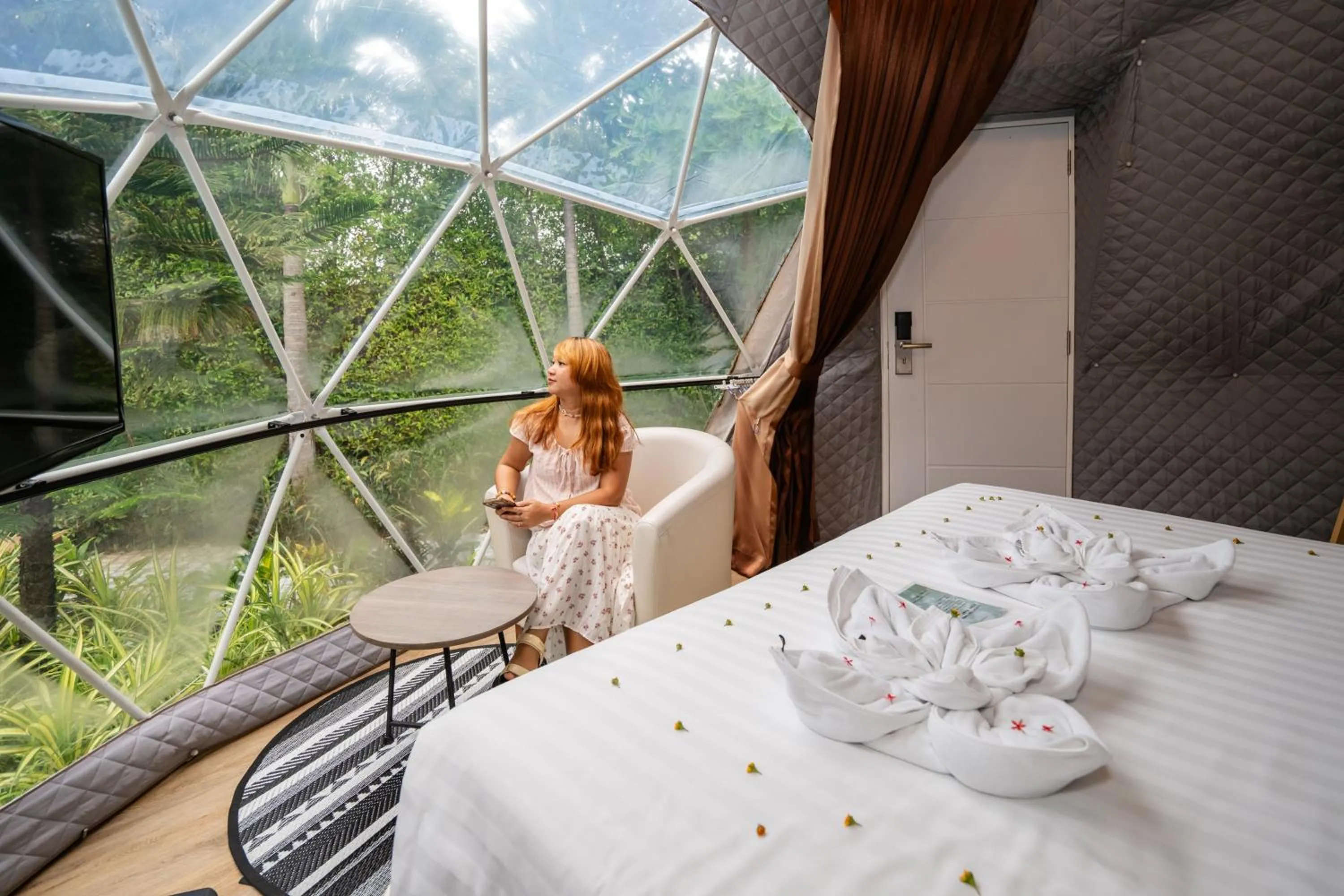 Bedroom, Bed in Le Resort and Villas