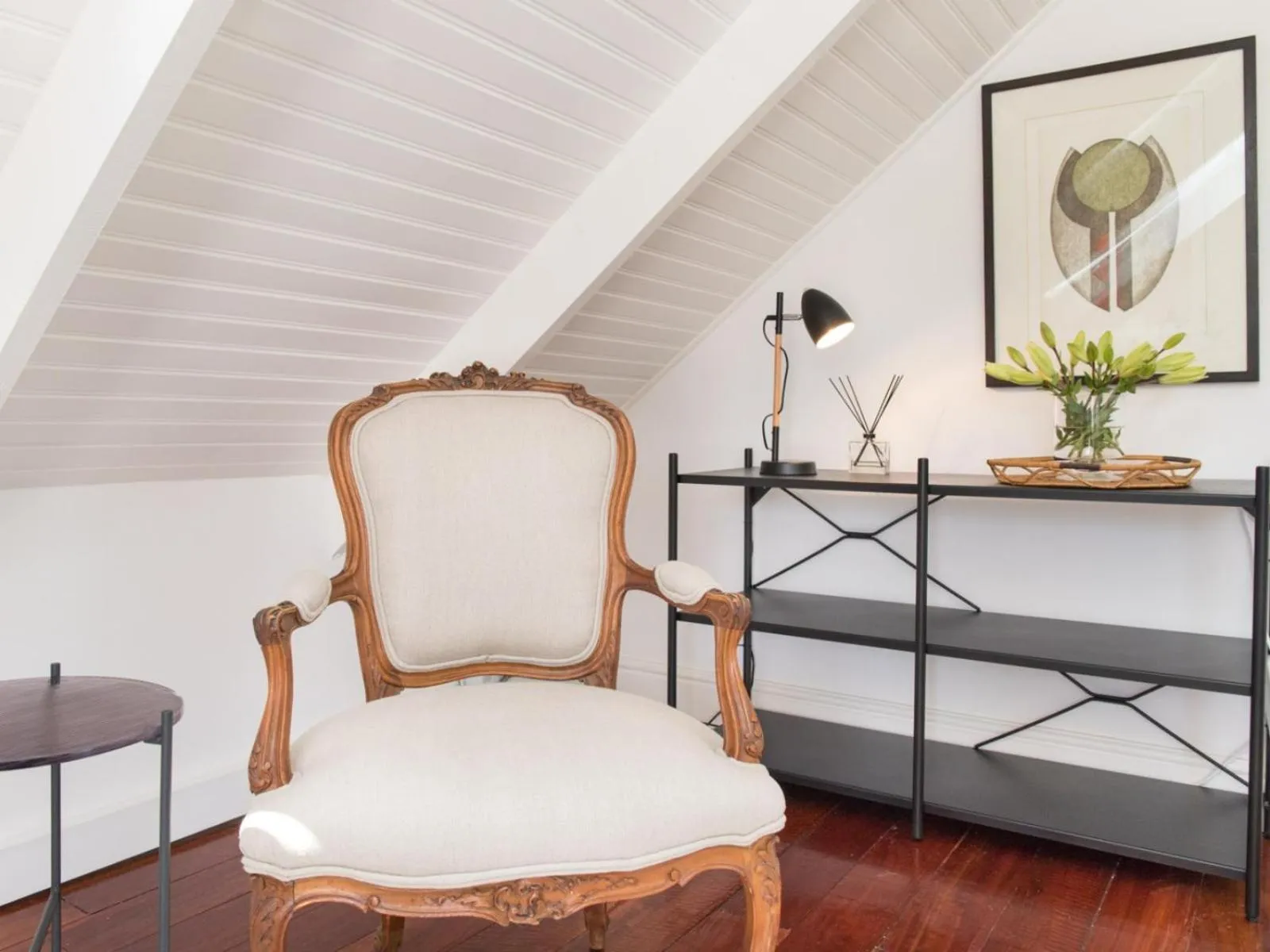Seating area in The Barn On 62 - Cottages
