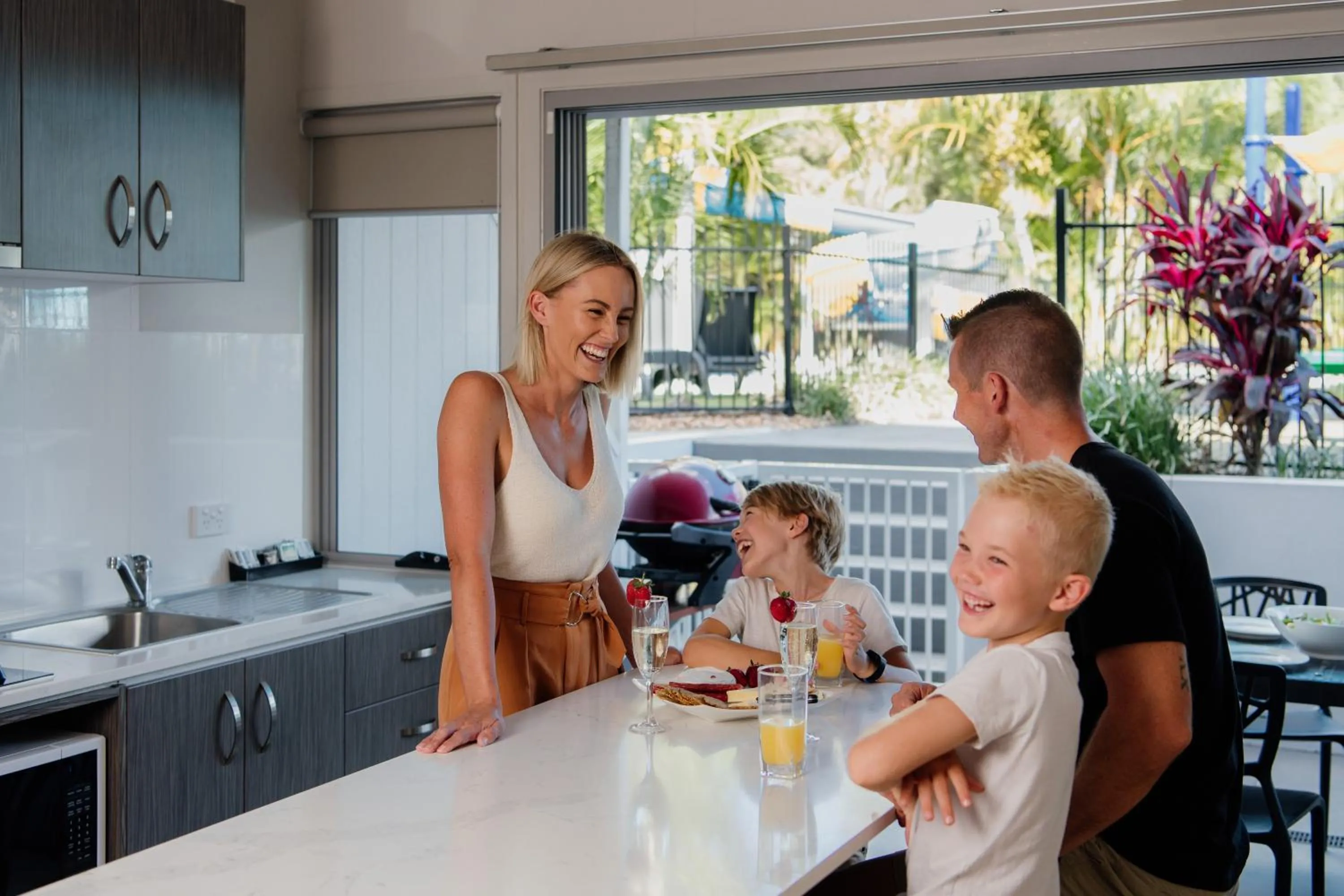 Kitchen or kitchenette in Nobby Beach Holiday Village