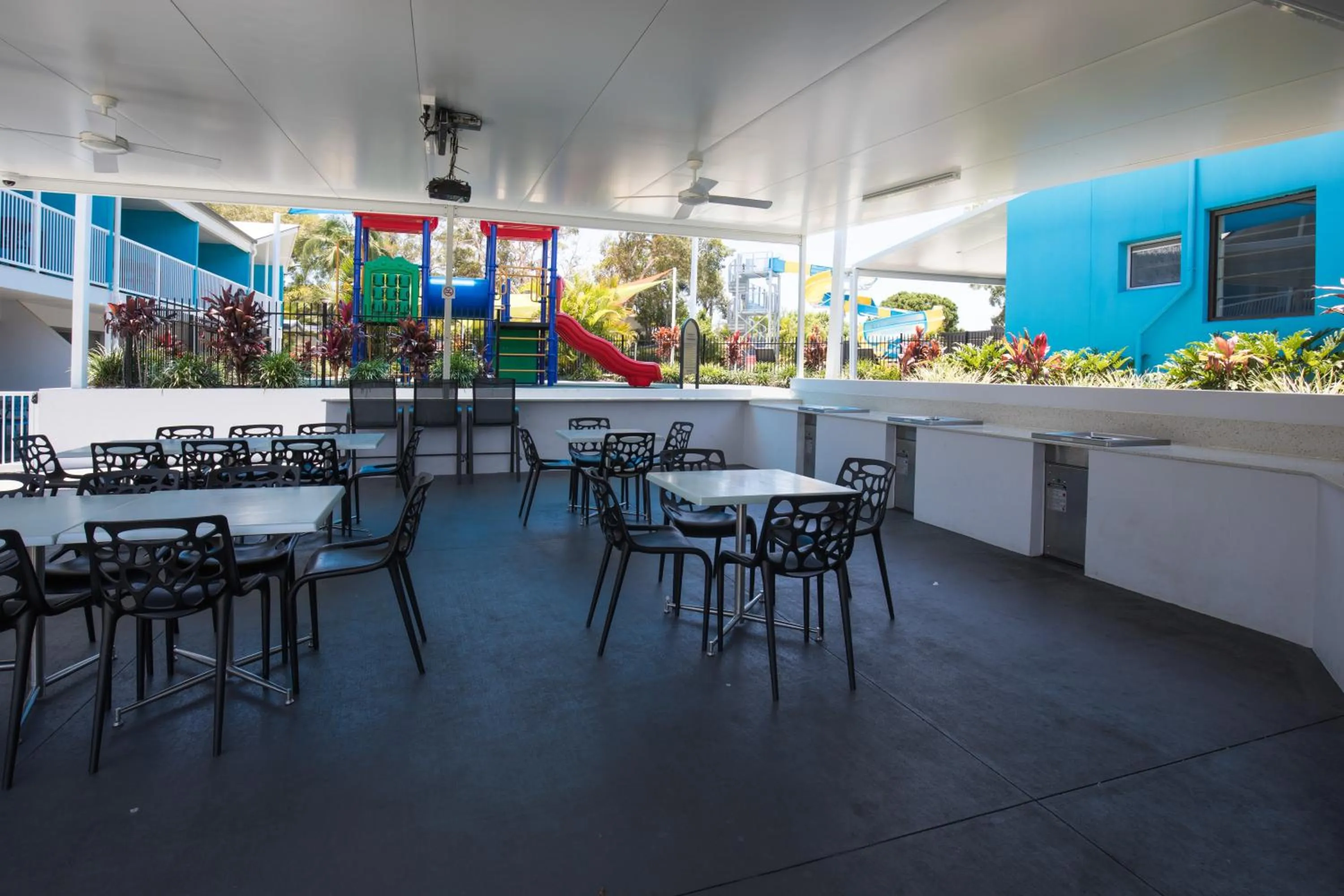 BBQ facilities in Nobby Beach Holiday Village