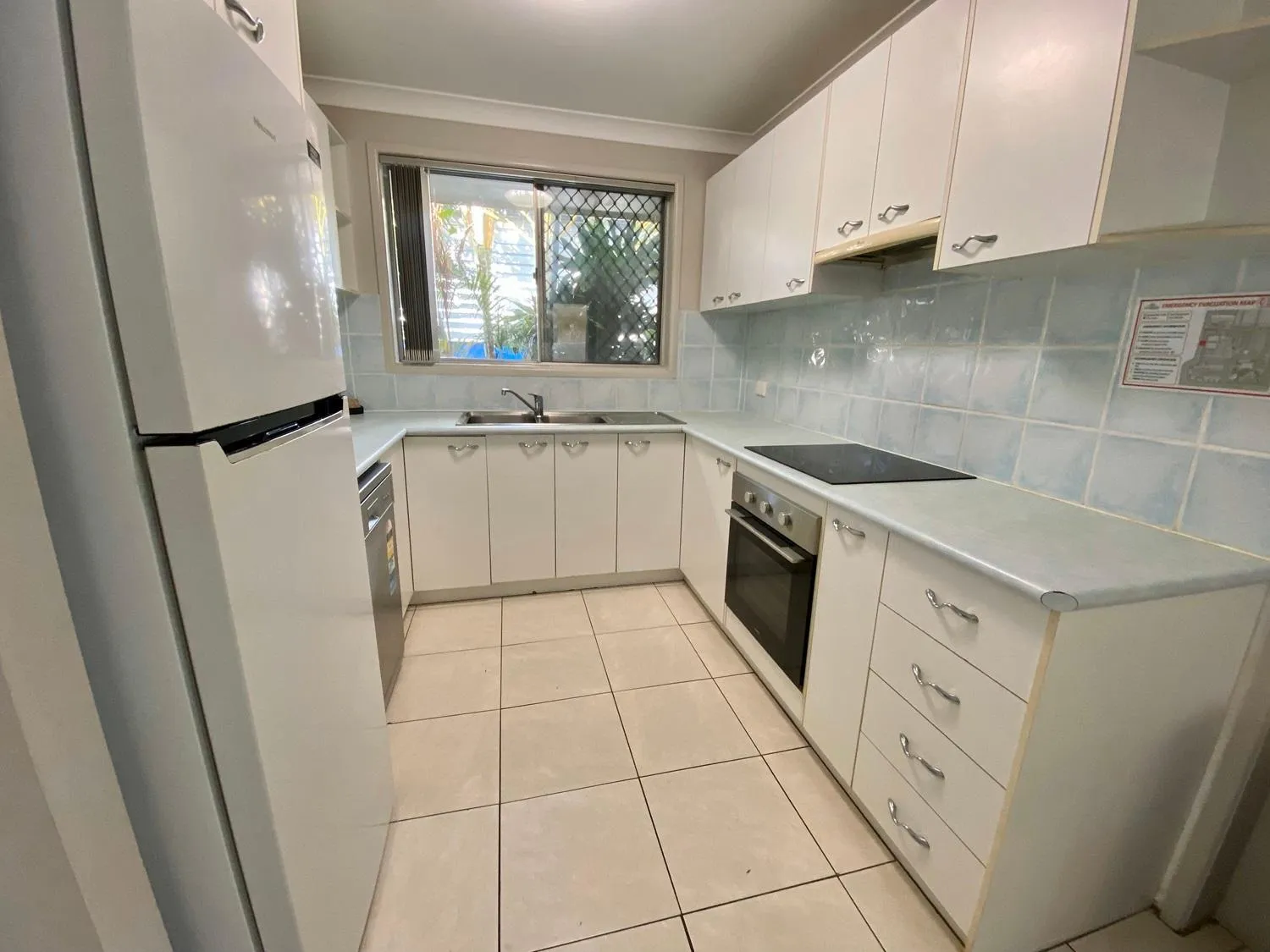 dishwasher in Nobby Beach Holiday Village