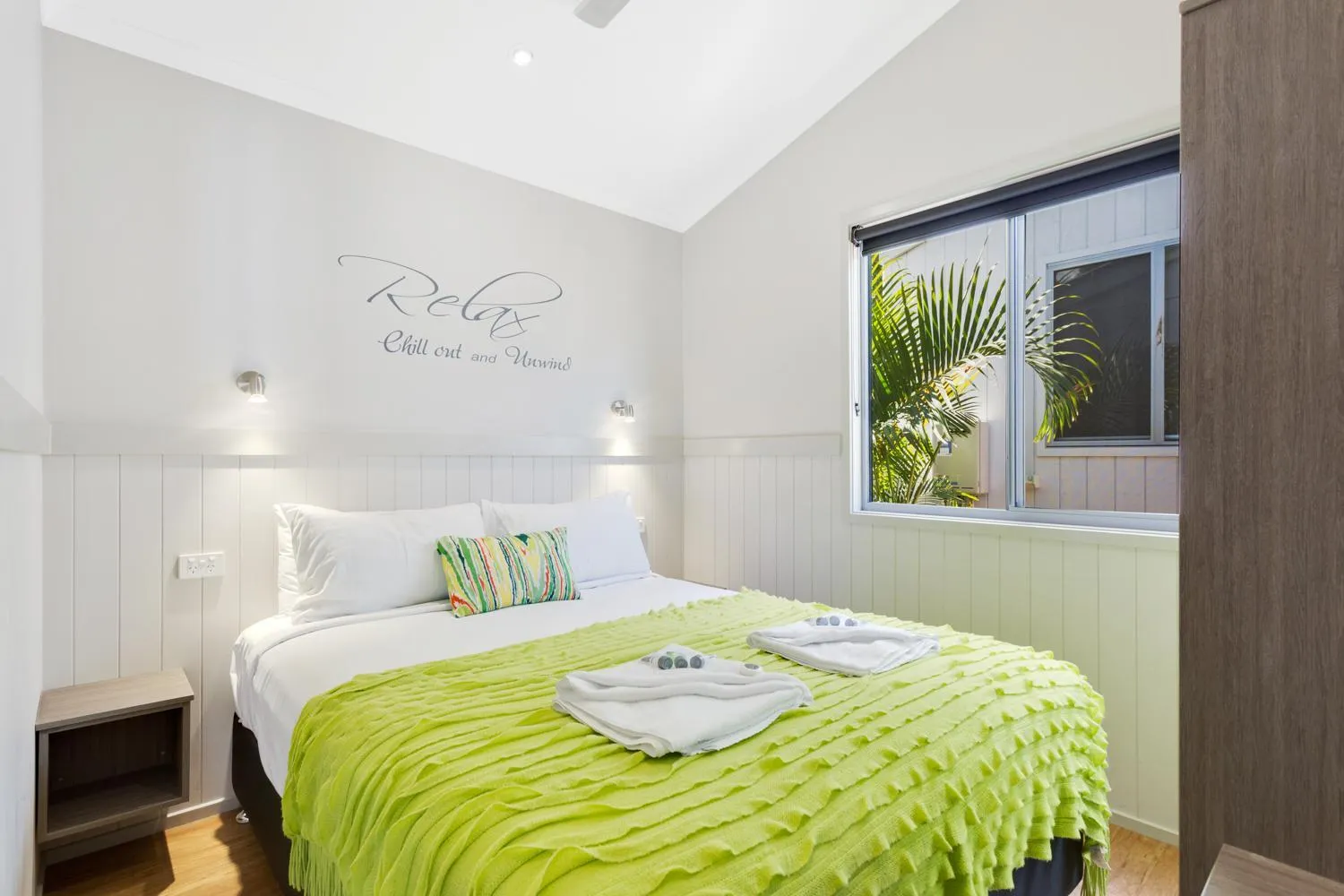 Bed in Nobby Beach Holiday Village