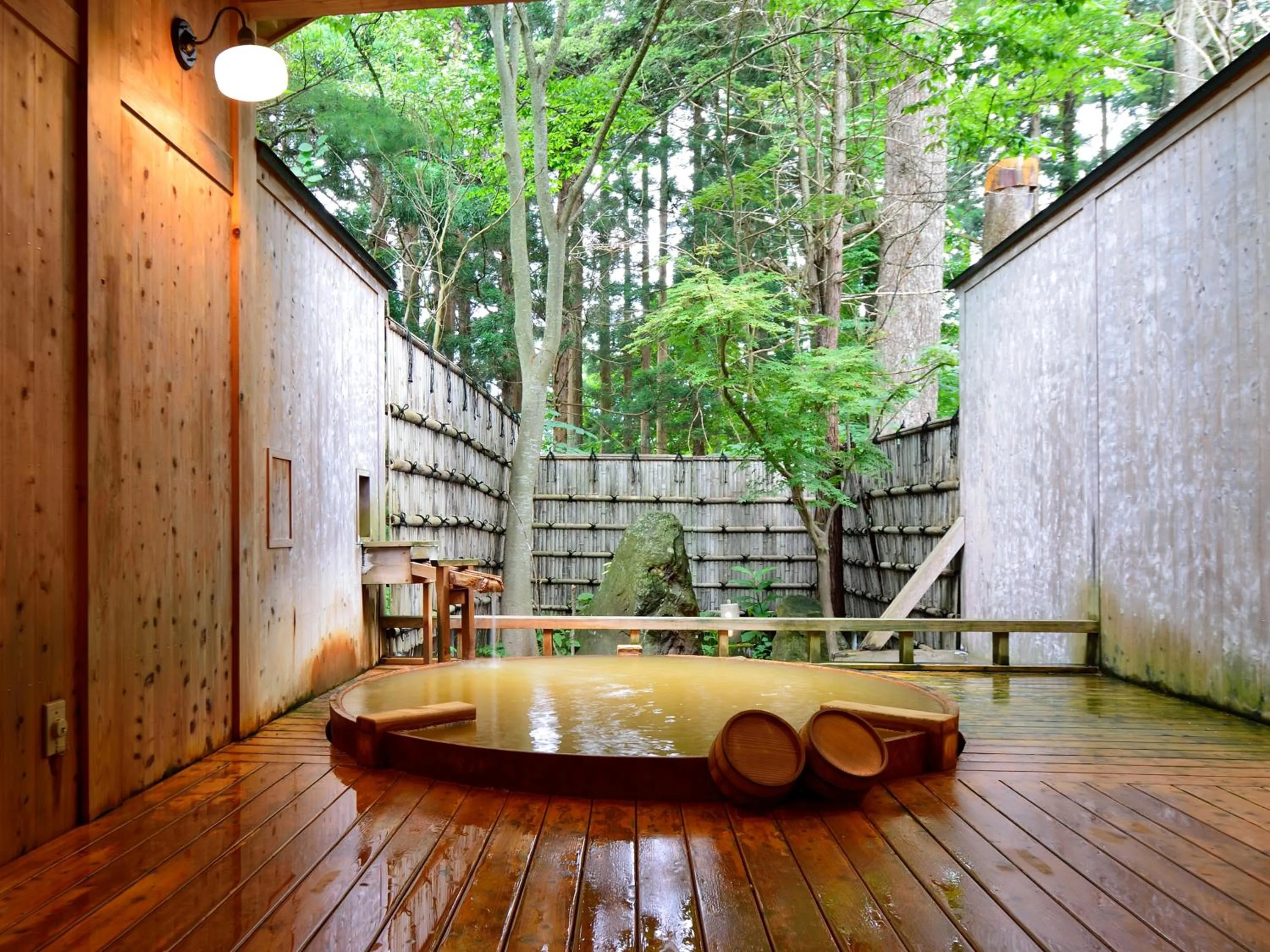 Hot Spring Bath in Syohoen