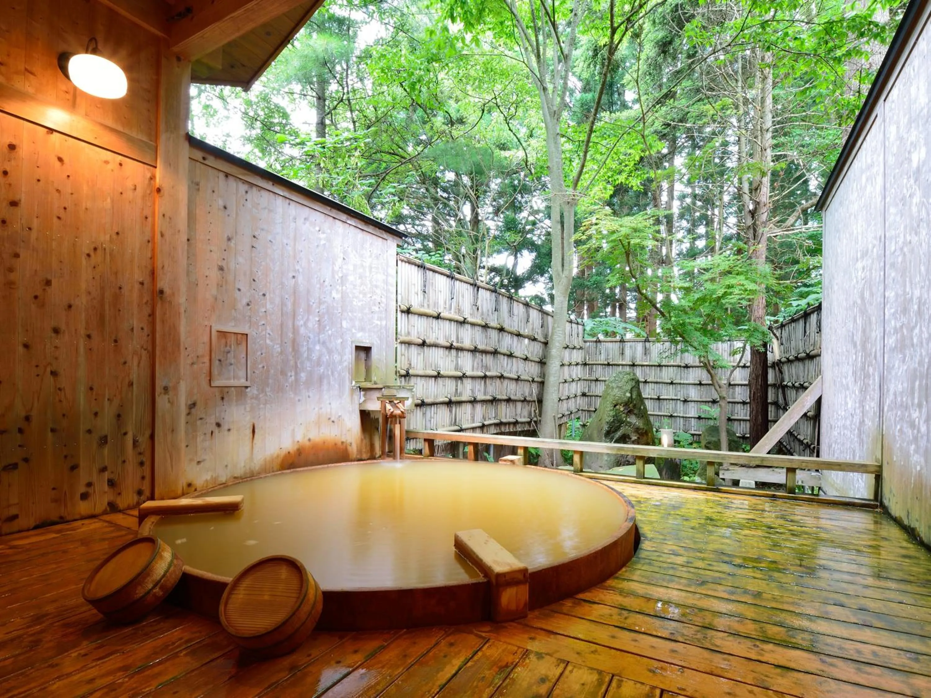 Hot Spring Bath in Syohoen