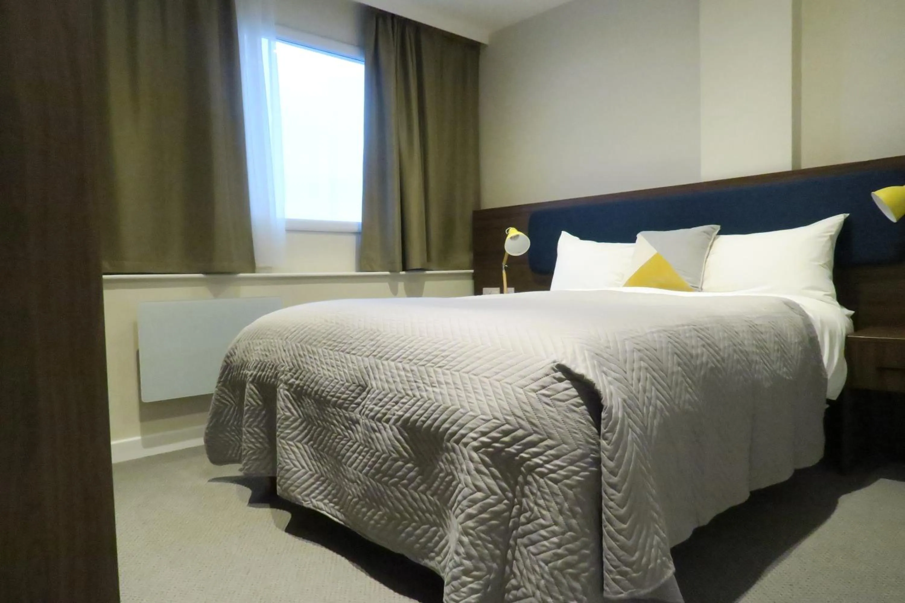 Bed in Quay Apartments Clarence House