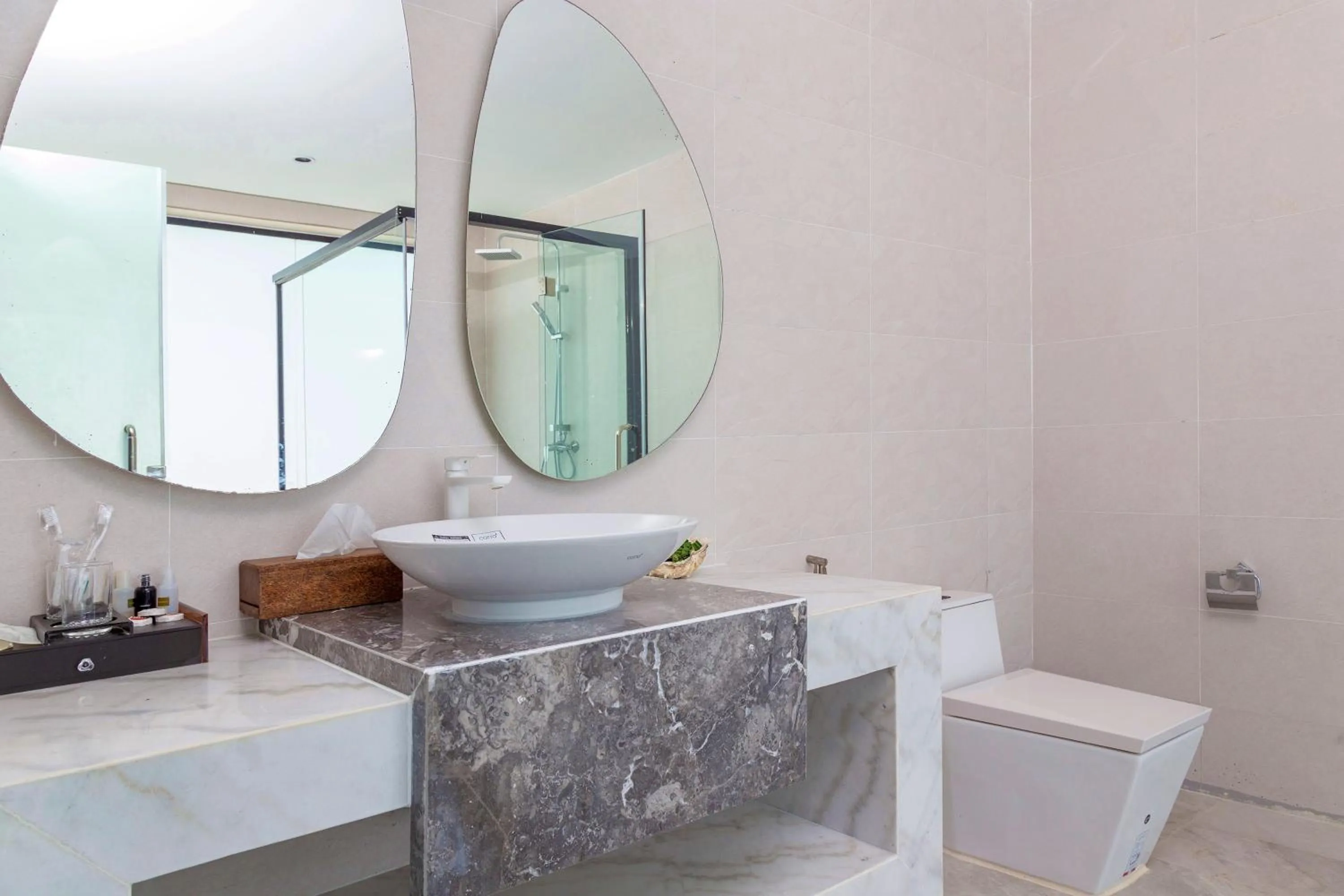 Bathroom in Pearl Beach Resort & Spa