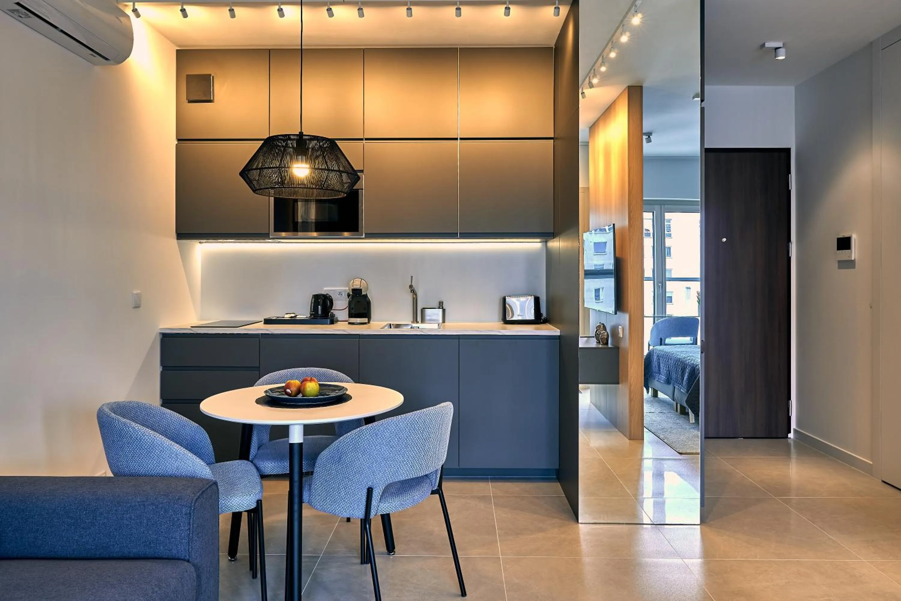 Kitchen or kitchenette in Mennica Central Apartments