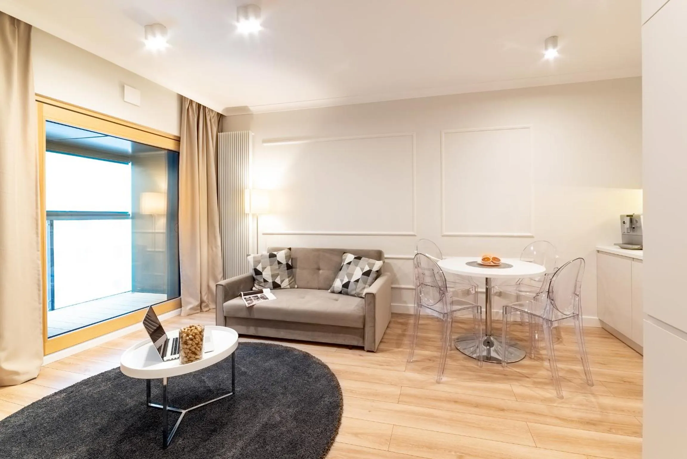 Dining area in Mennica Central Apartments