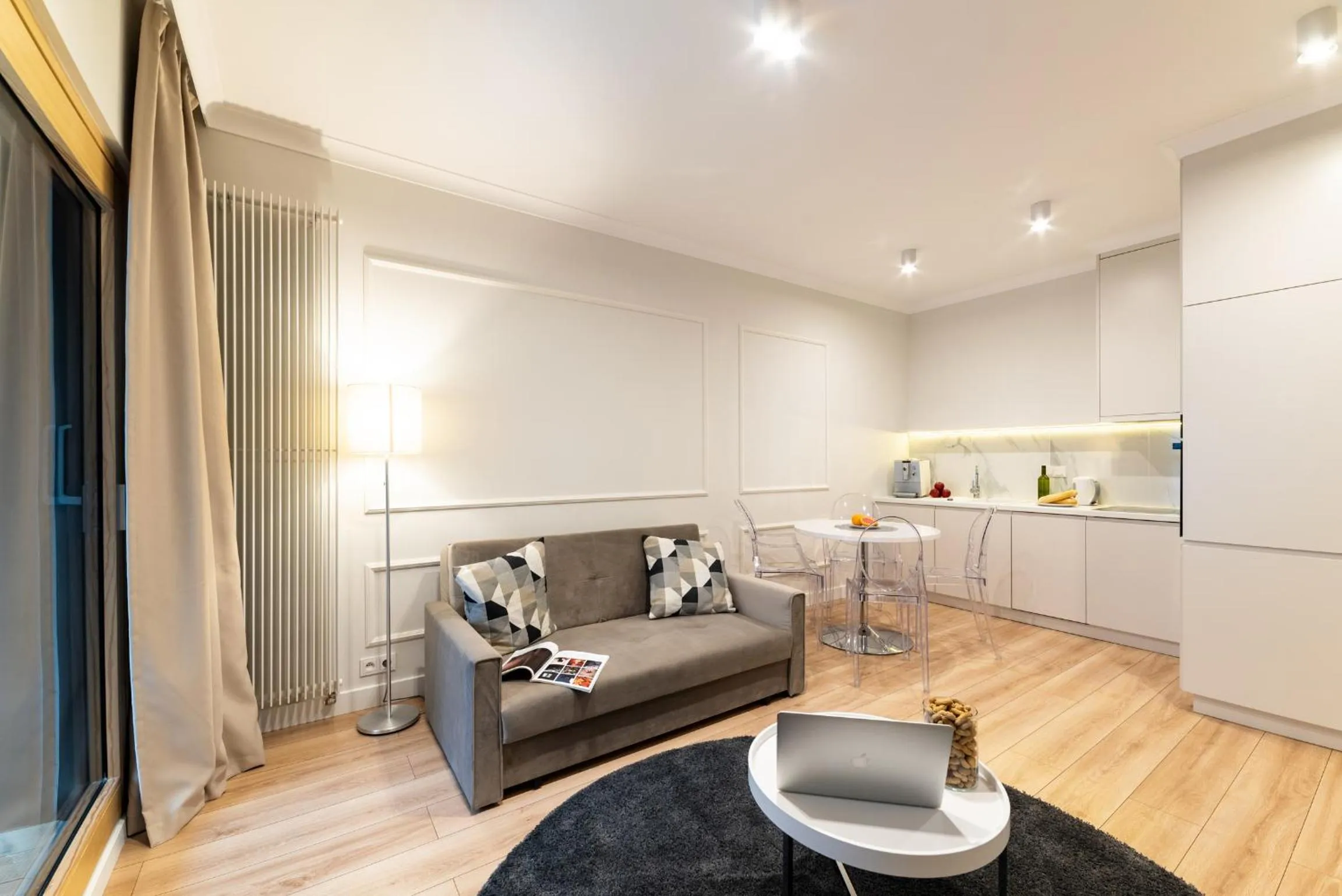 Kitchen or kitchenette in Mennica Central Apartments