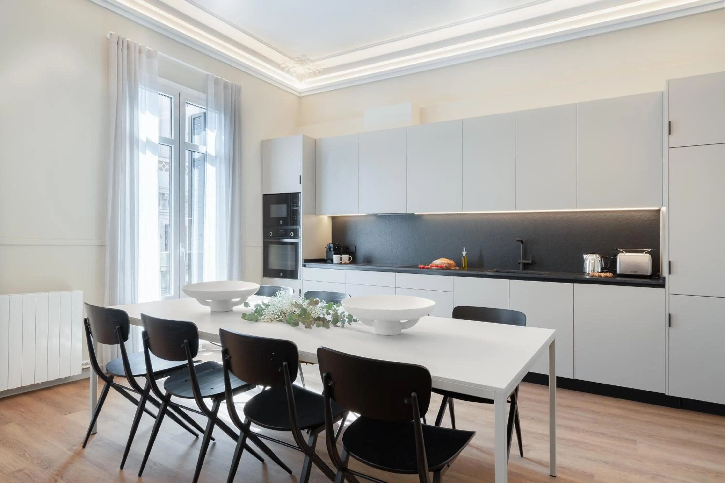 Kitchen or kitchenette in Aspasios Rambla Catalunya Apartments