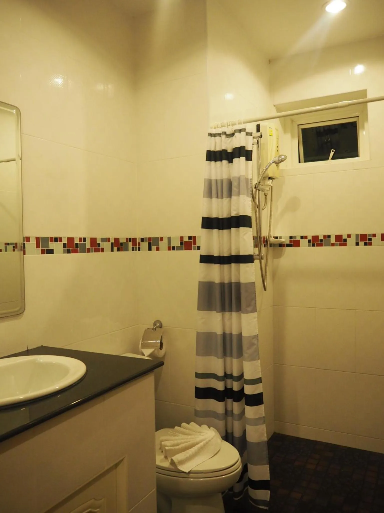 Shower in Baan Rosa Bangtao Beach